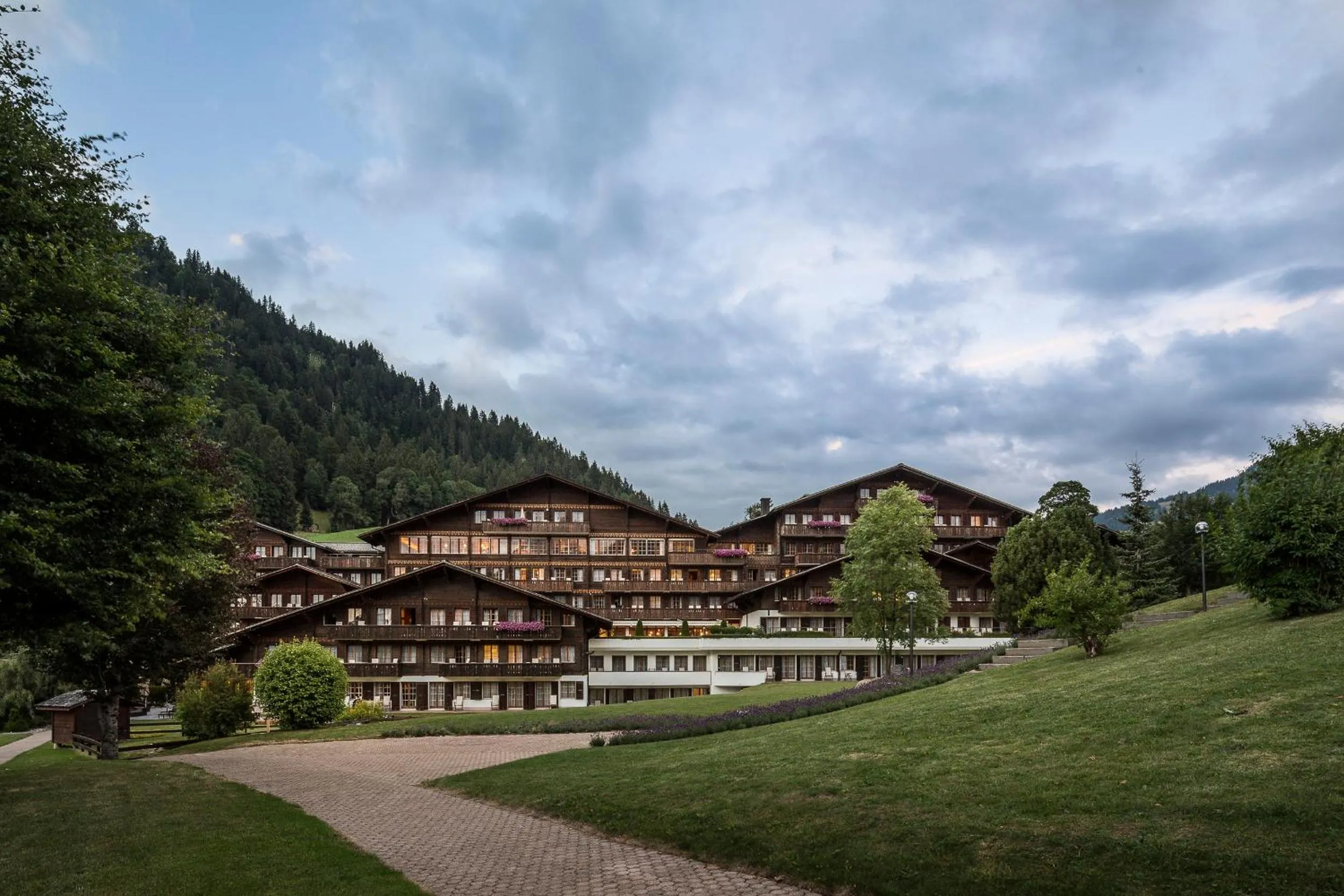 Facade/entrance in HUUS Gstaad