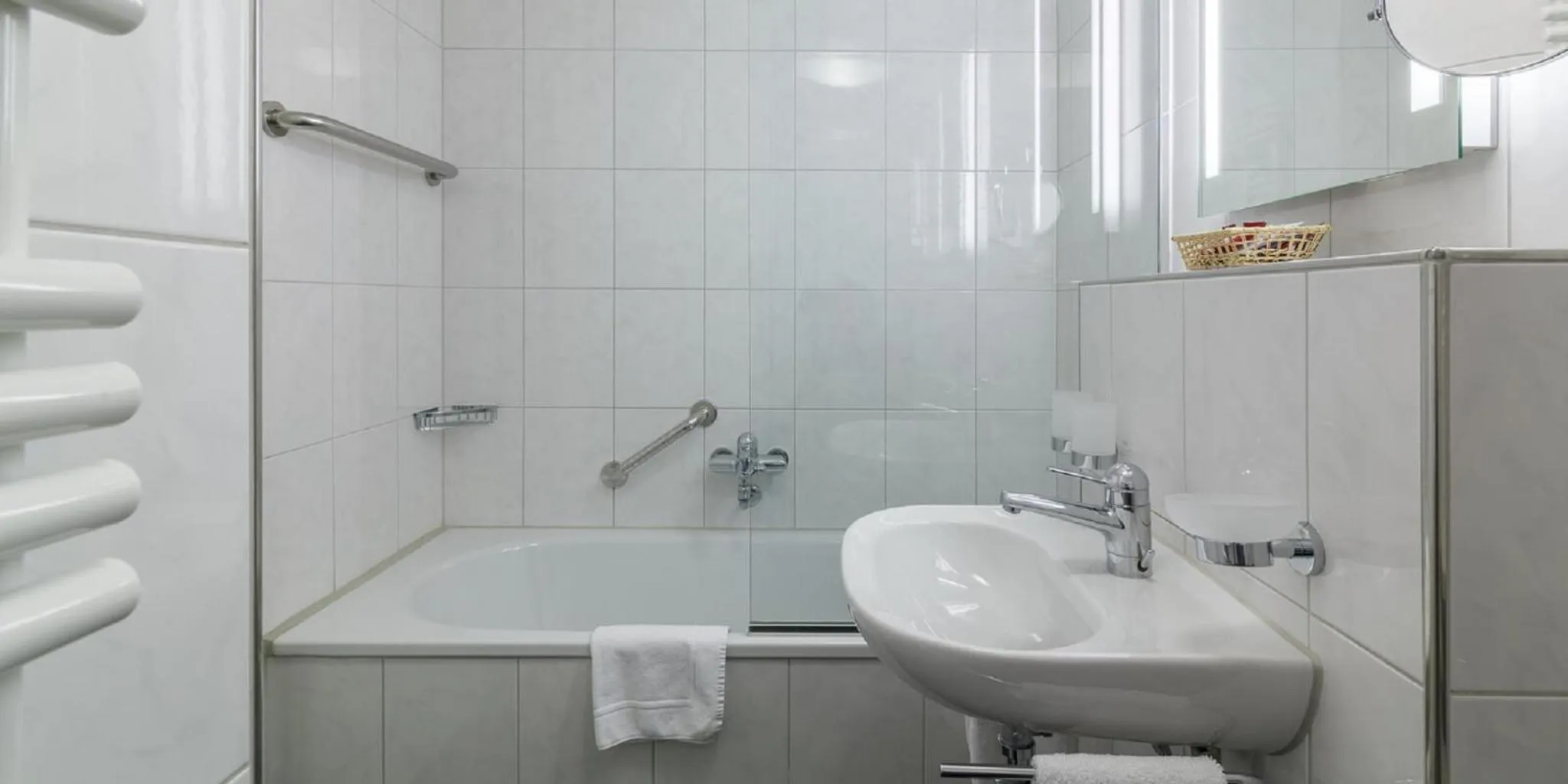 Bathroom in Hotel Drei Könige Luzern