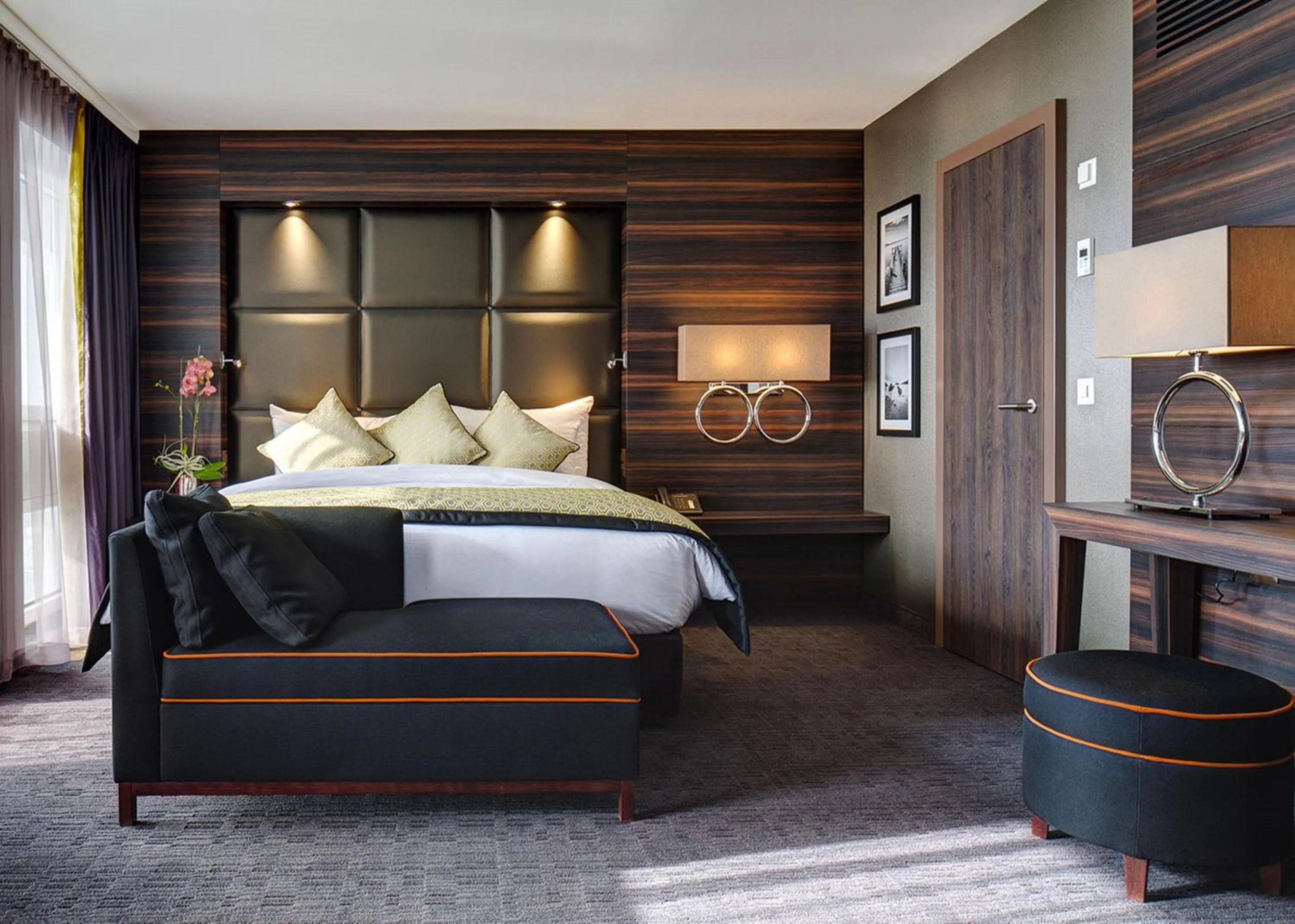 Grand Suite with Lake View in Hotel Beaulac