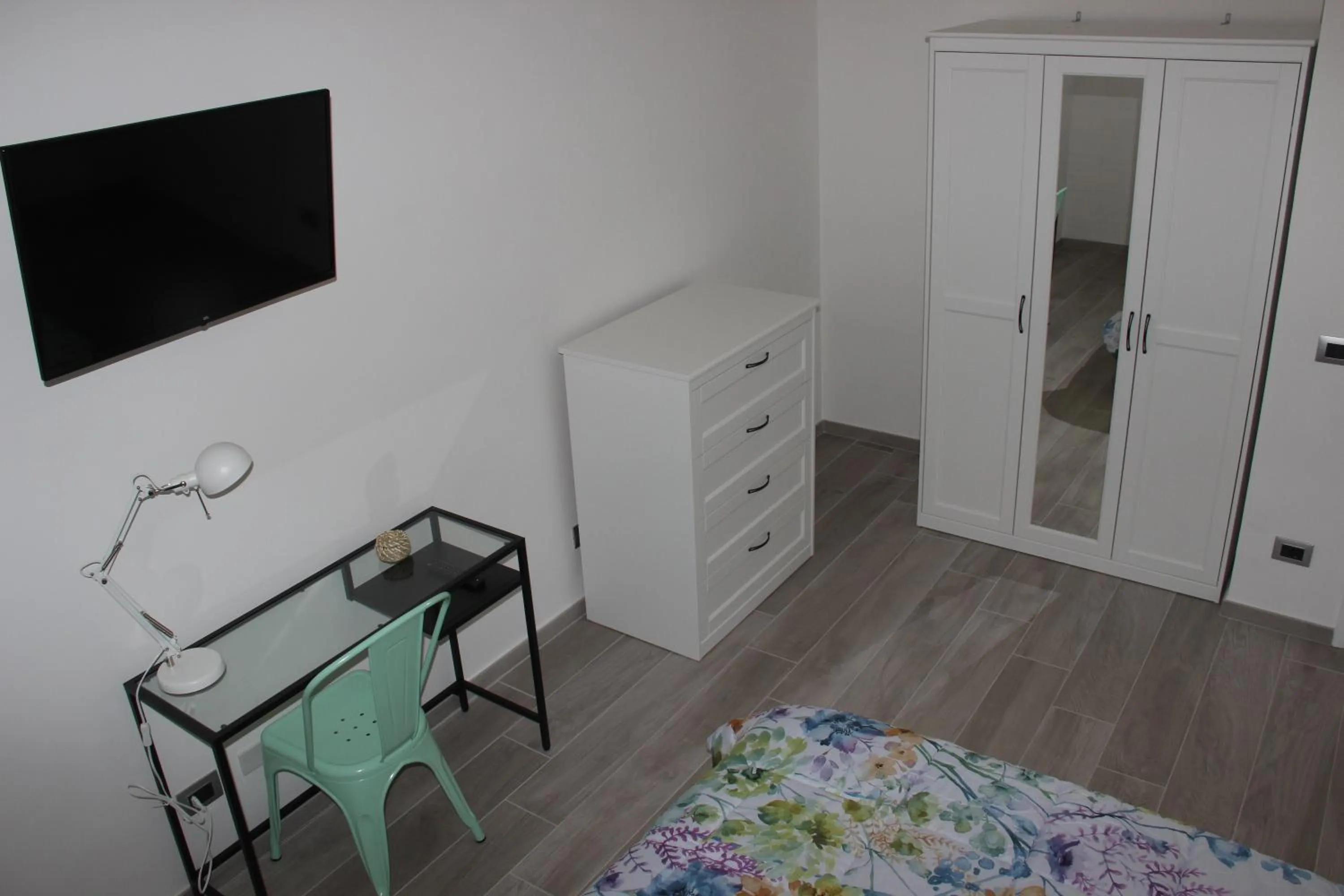 TV and multimedia in Appartamento Via dei Fabbri Navali