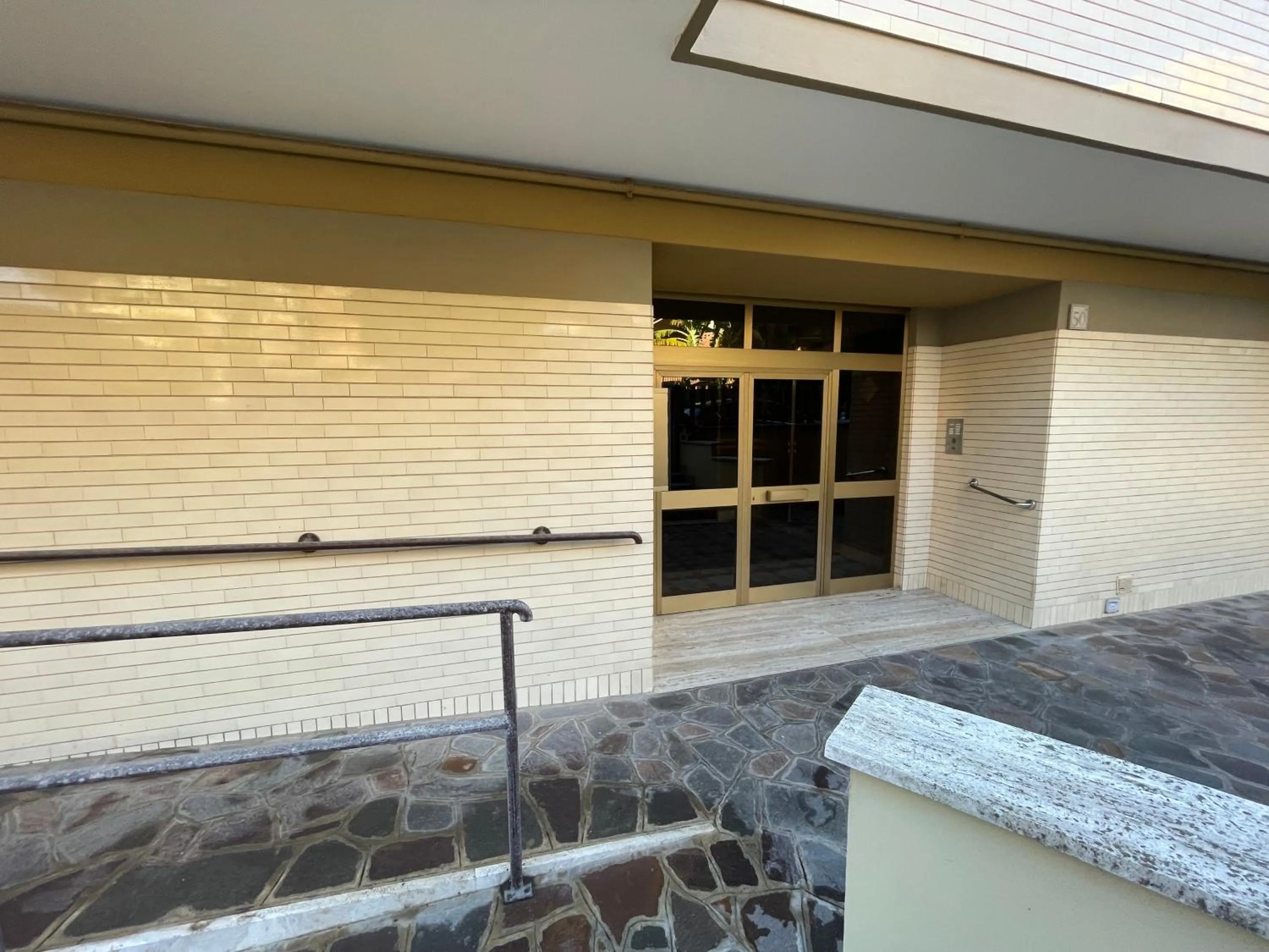 Facade/entrance in Appartamento Via dei Fabbri Navali