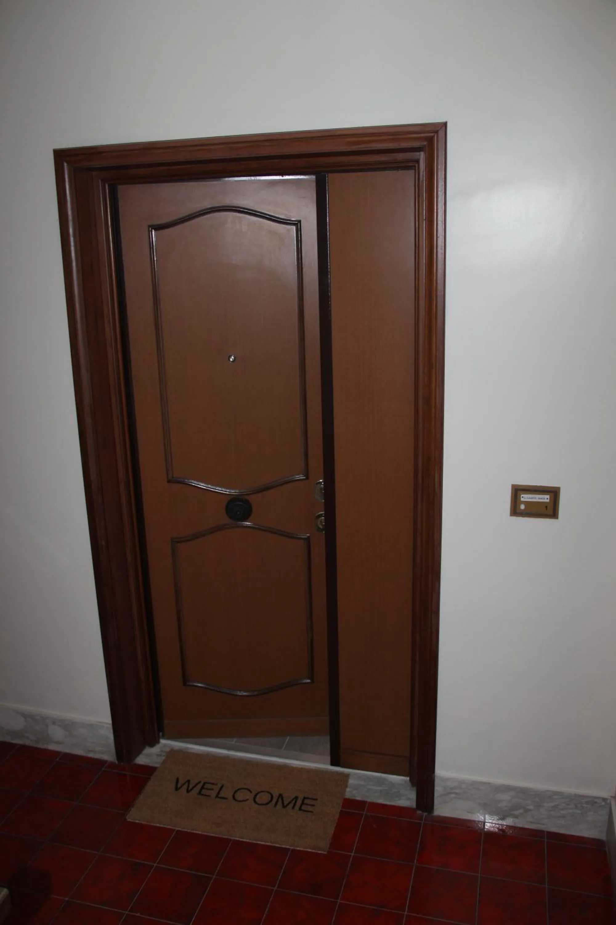 Facade/entrance in Appartamento Via dei Fabbri Navali