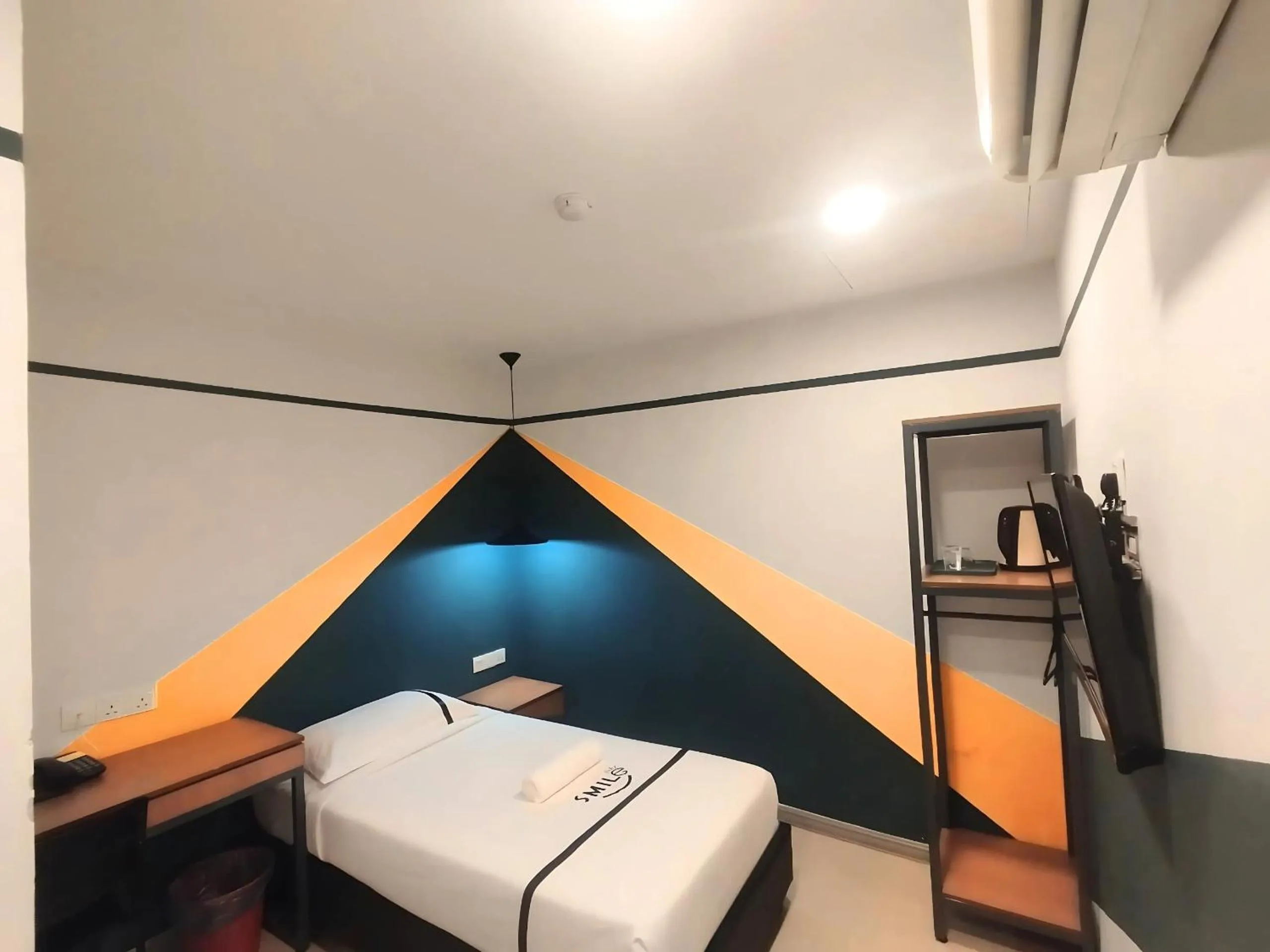 Bedroom, Bed in Smile Hotel C180 Cheras Selatan