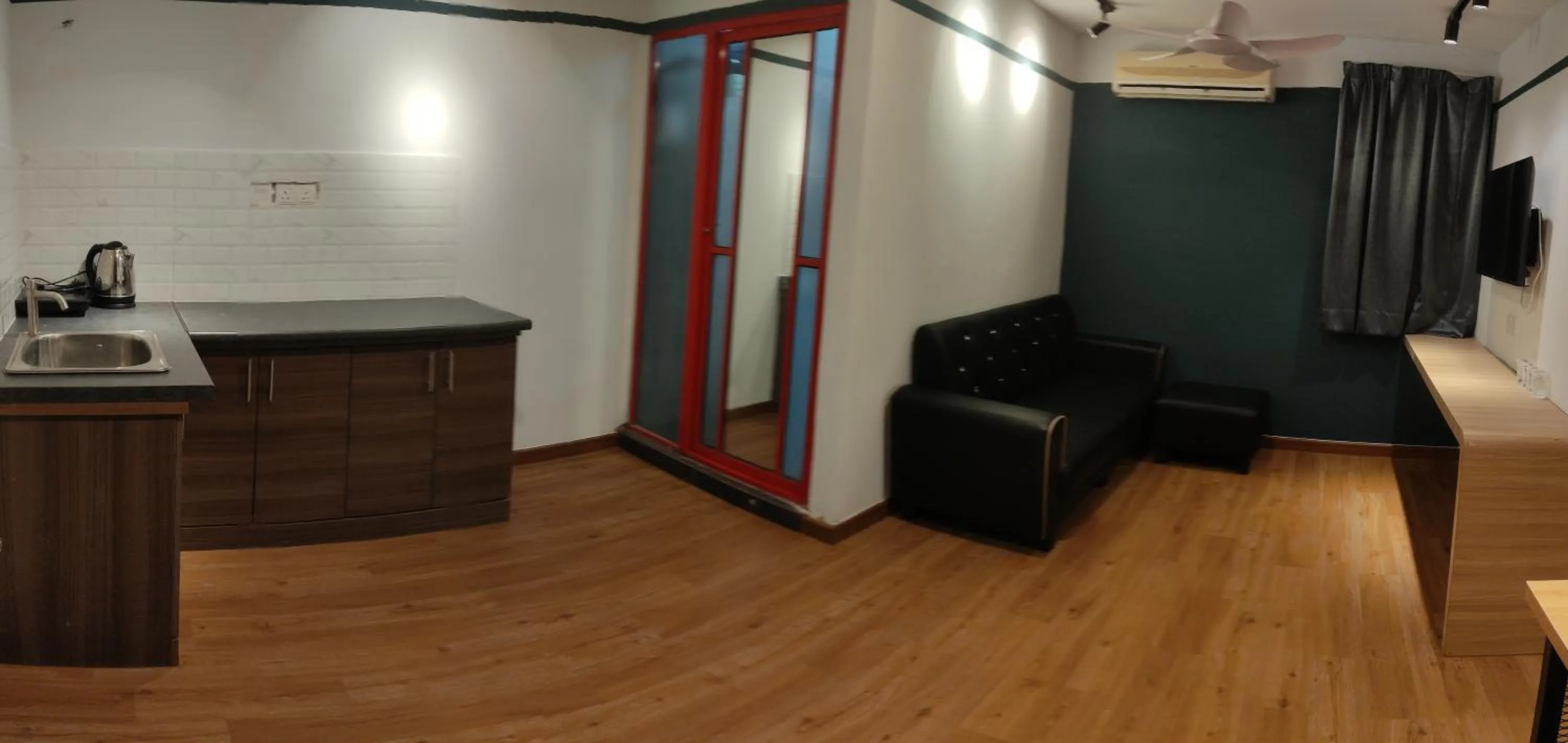 Seating area in Smile Hotel C180 Cheras Selatan