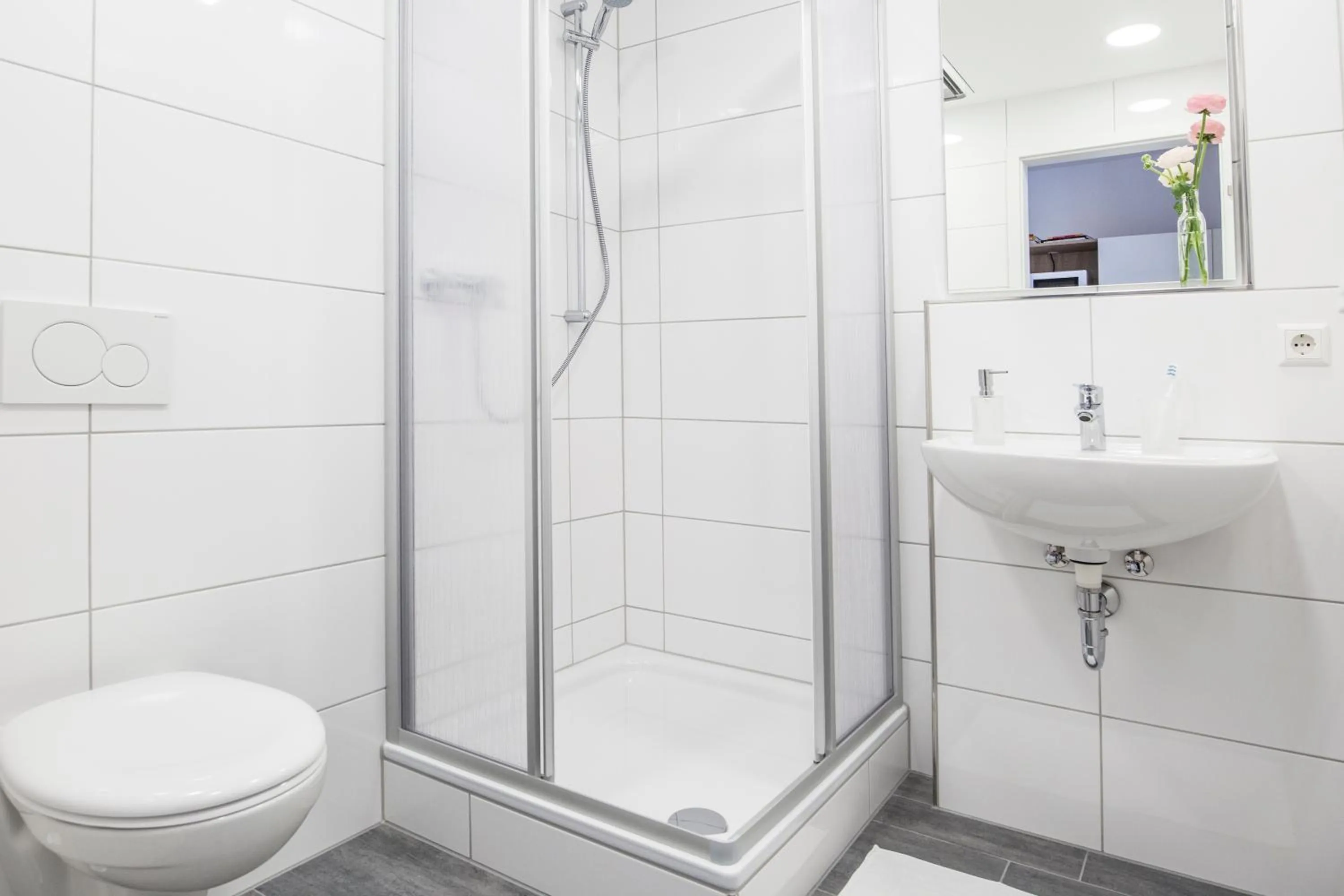 Bathroom in A2 Boarding House Memmingen