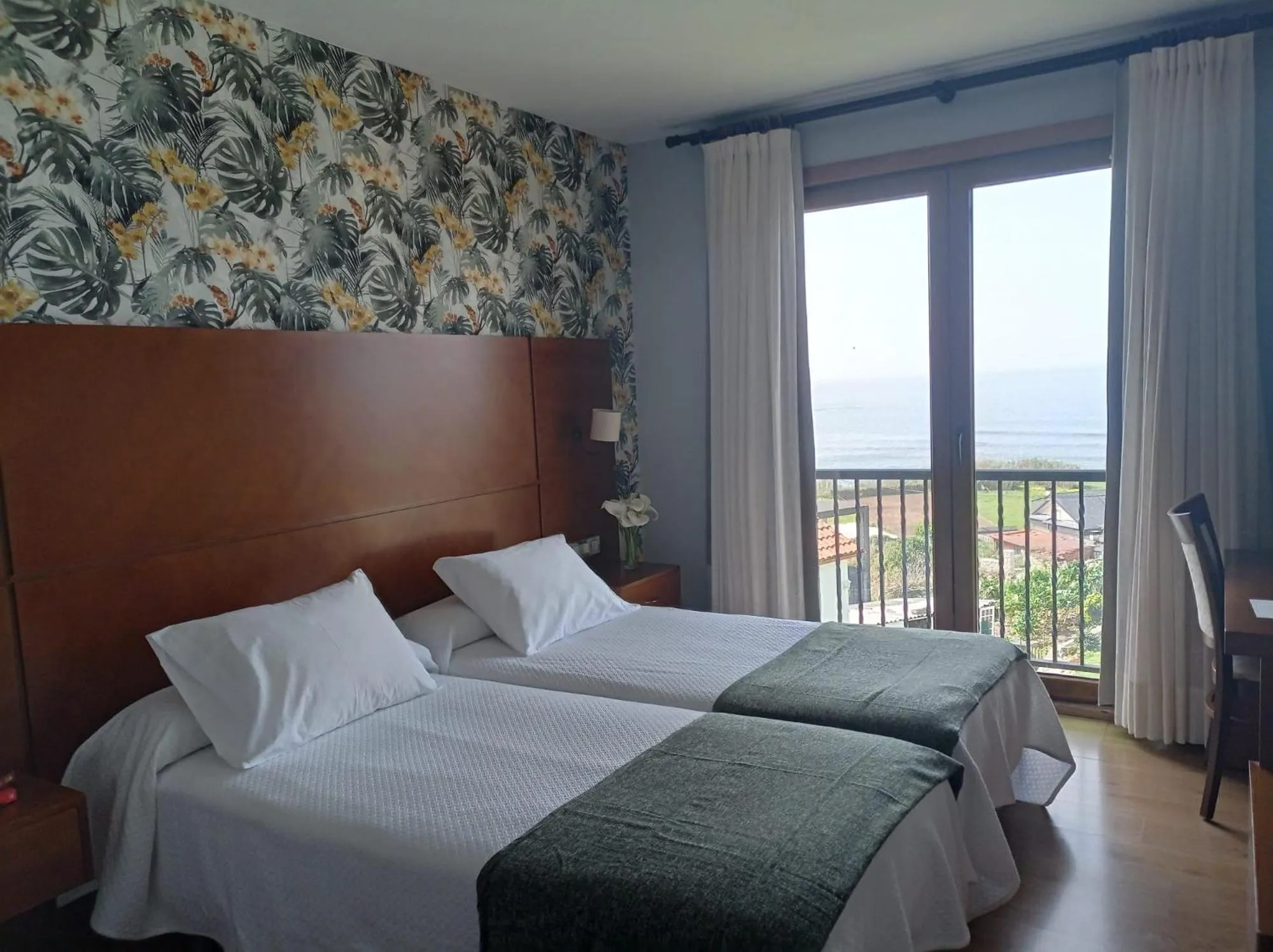 Bedroom, Bed in Hotel A Raiña