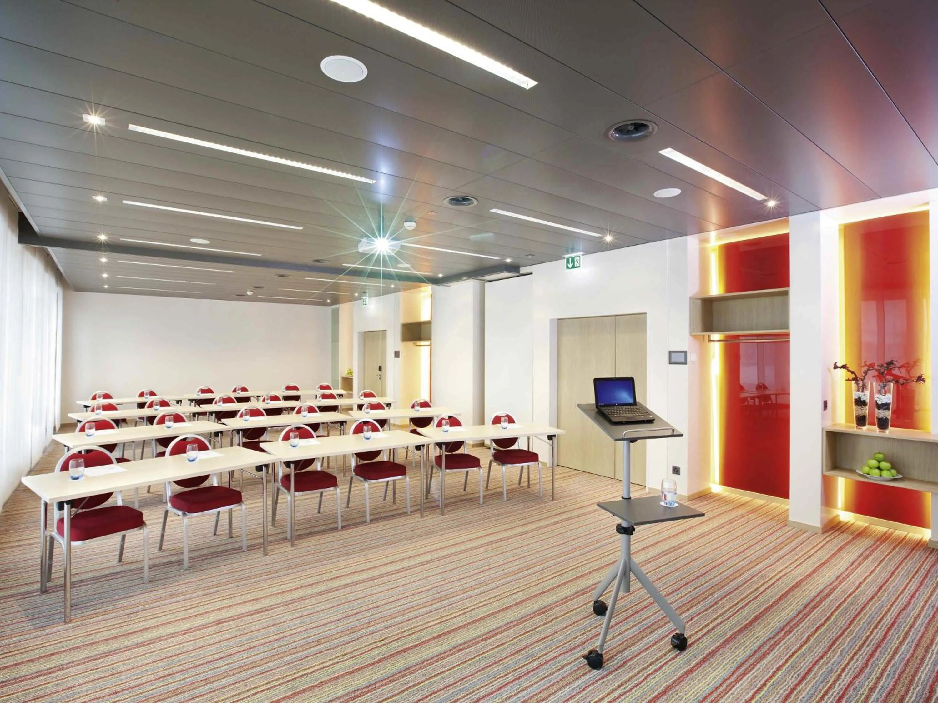 Meeting/conference room in Mövenpick Hotel Zürich-Regensdorf