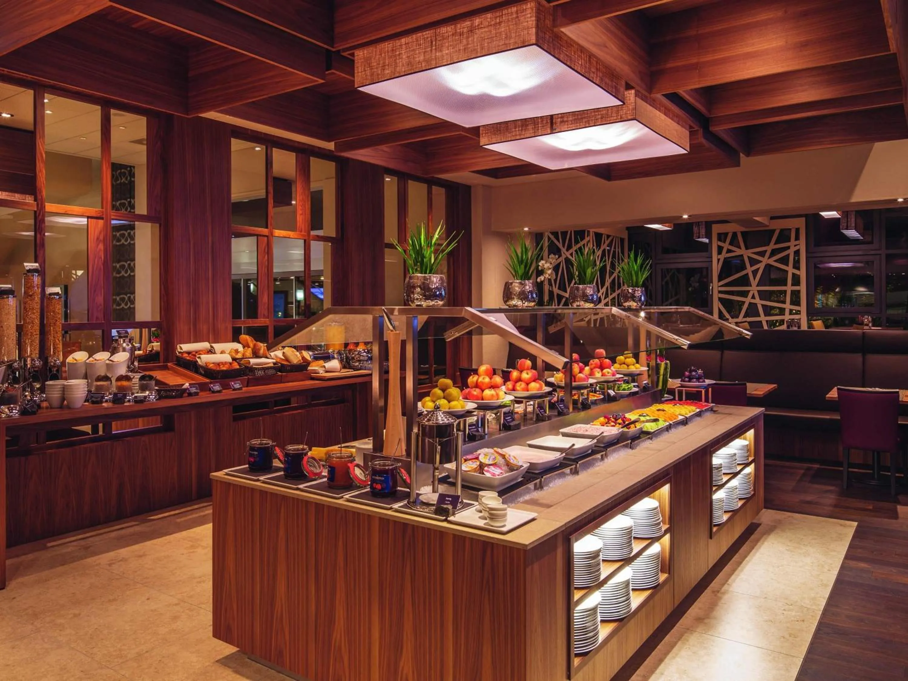 Breakfast in Mövenpick Hotel Zürich-Regensdorf