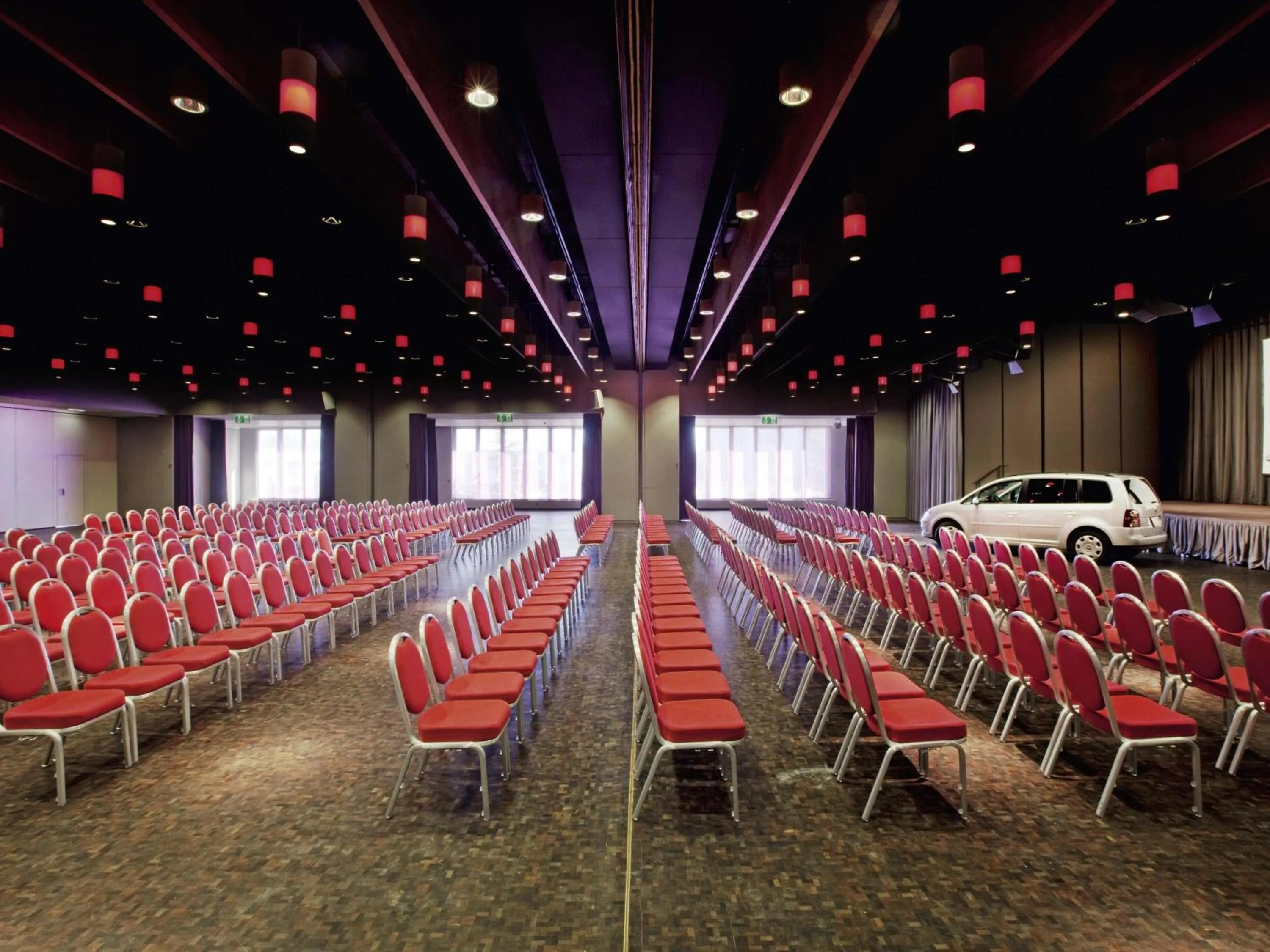 Meeting/conference room in Mövenpick Hotel Zürich-Regensdorf
