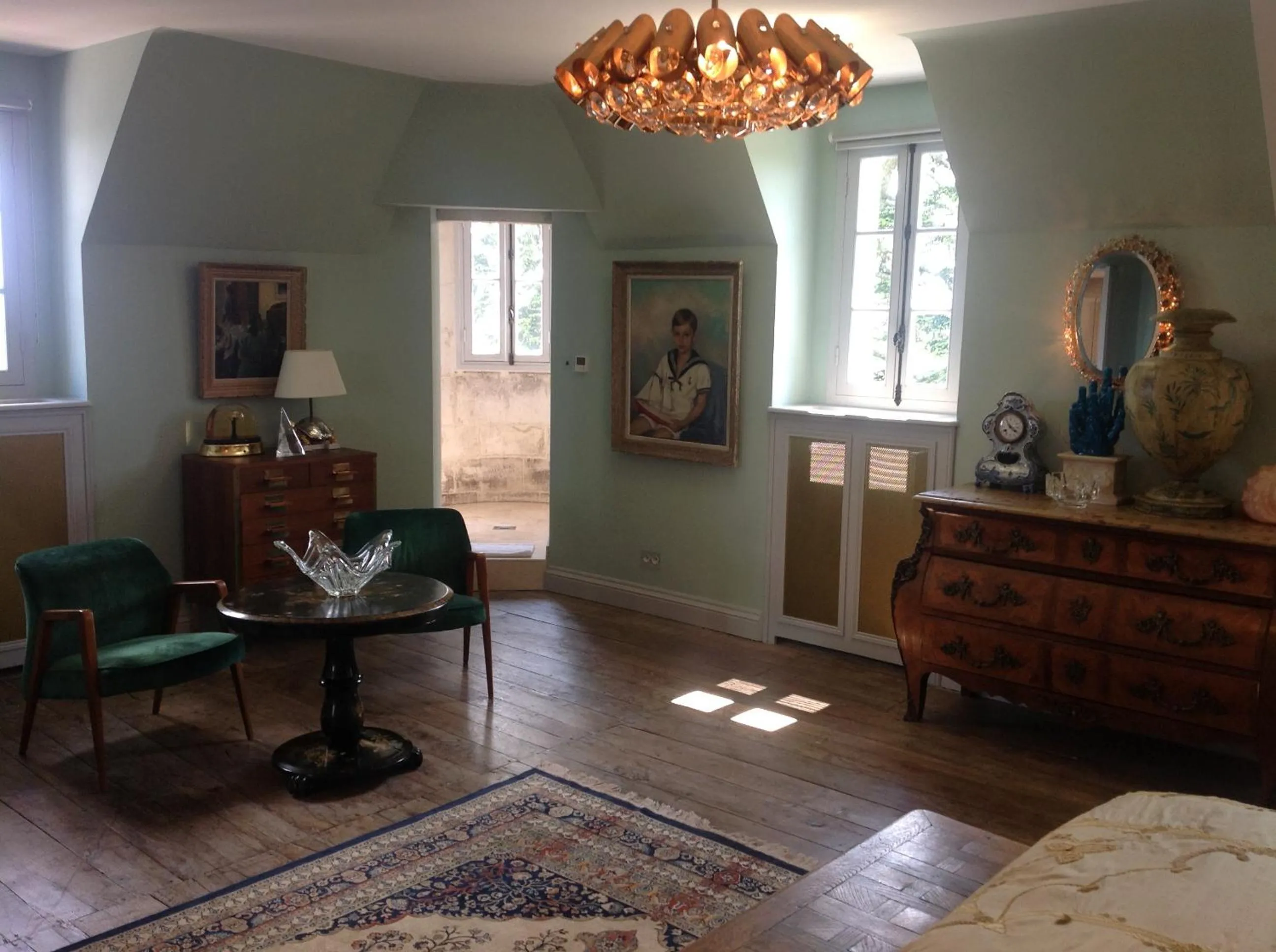 Photo of the whole room in Chateau De La Goujonnerie