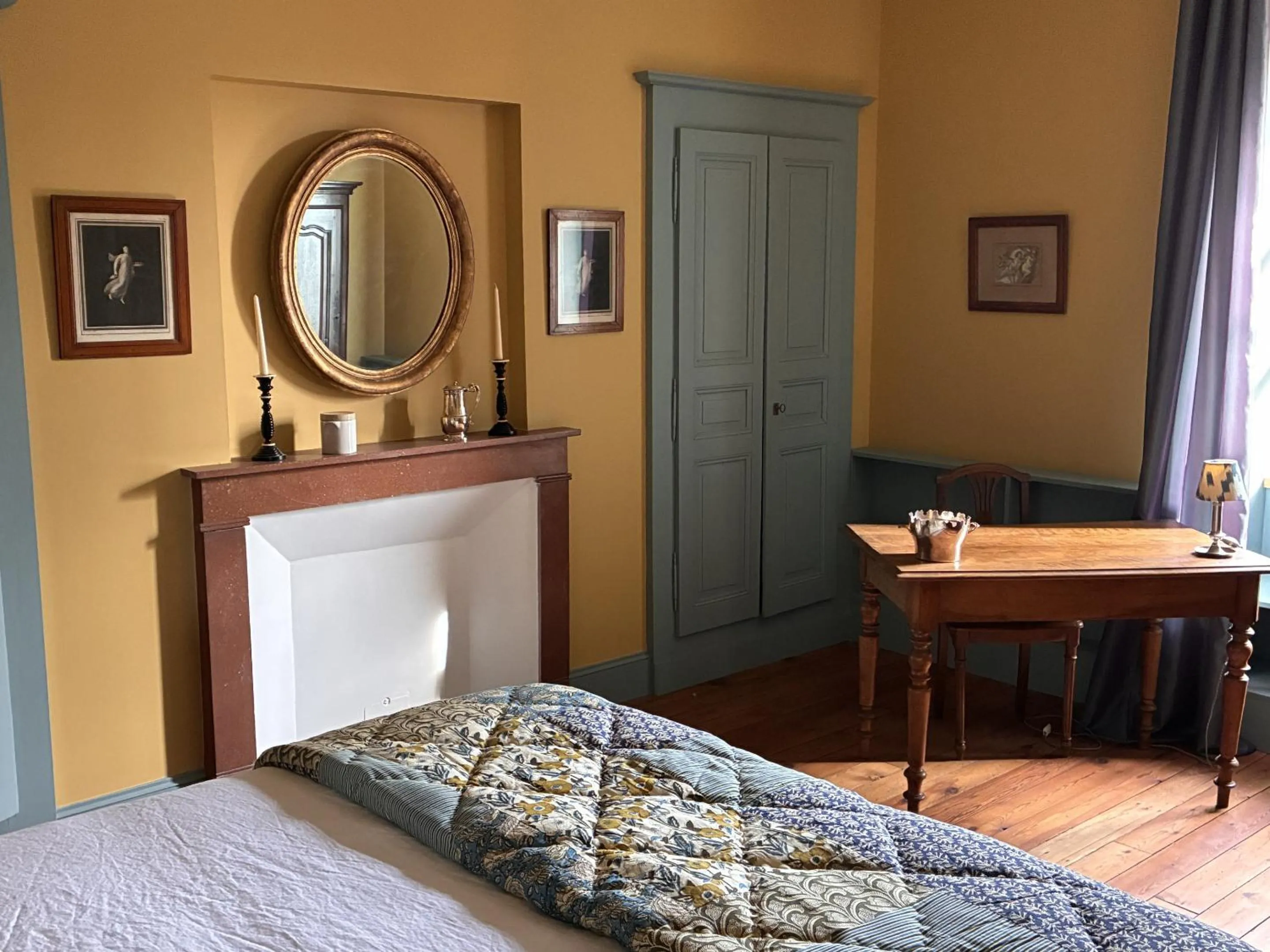 Bedroom, Bed in Maison d'hôtes "Les Tillets"