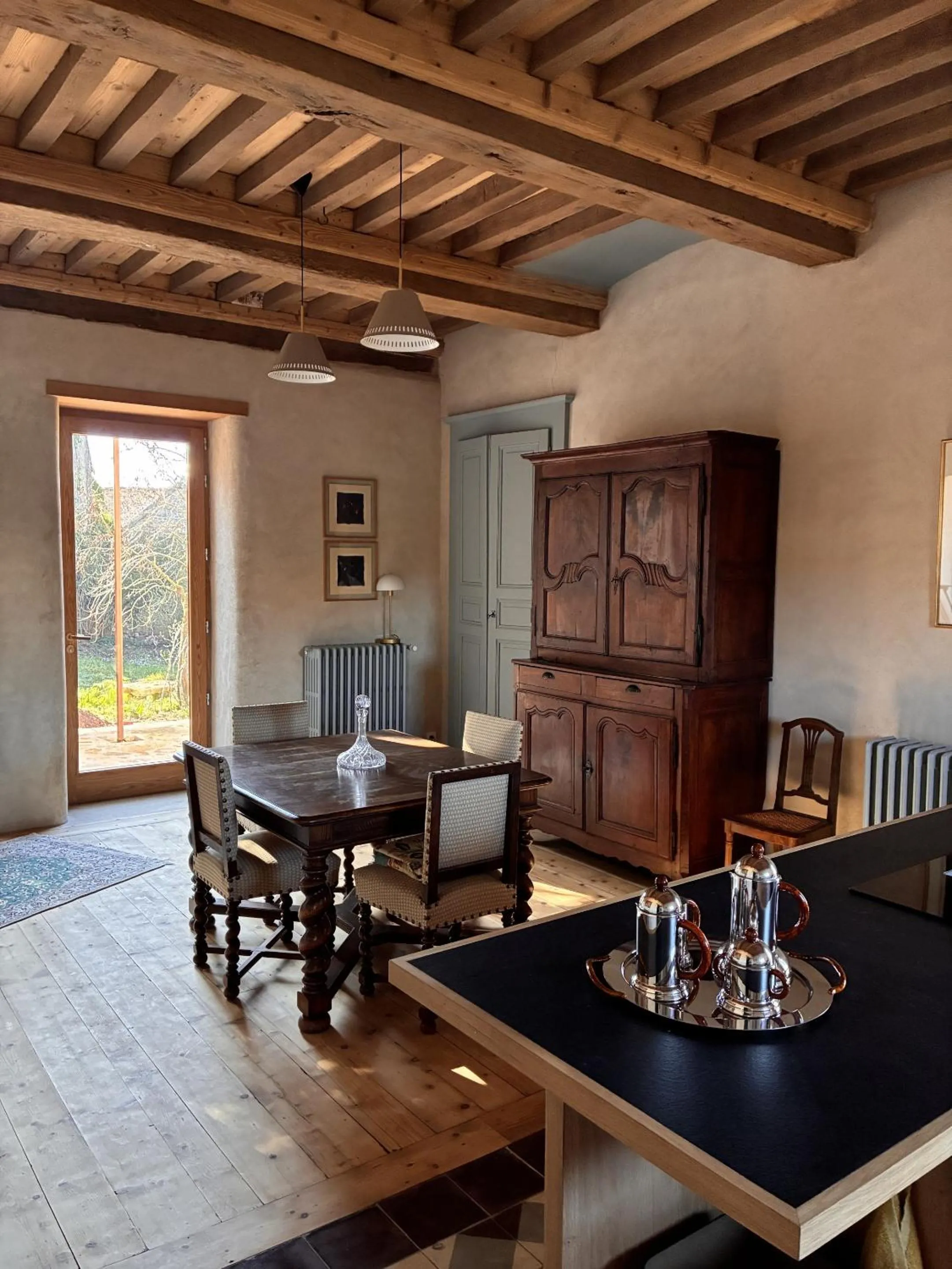 Dining area in Maison d'hôtes "Les Tillets"