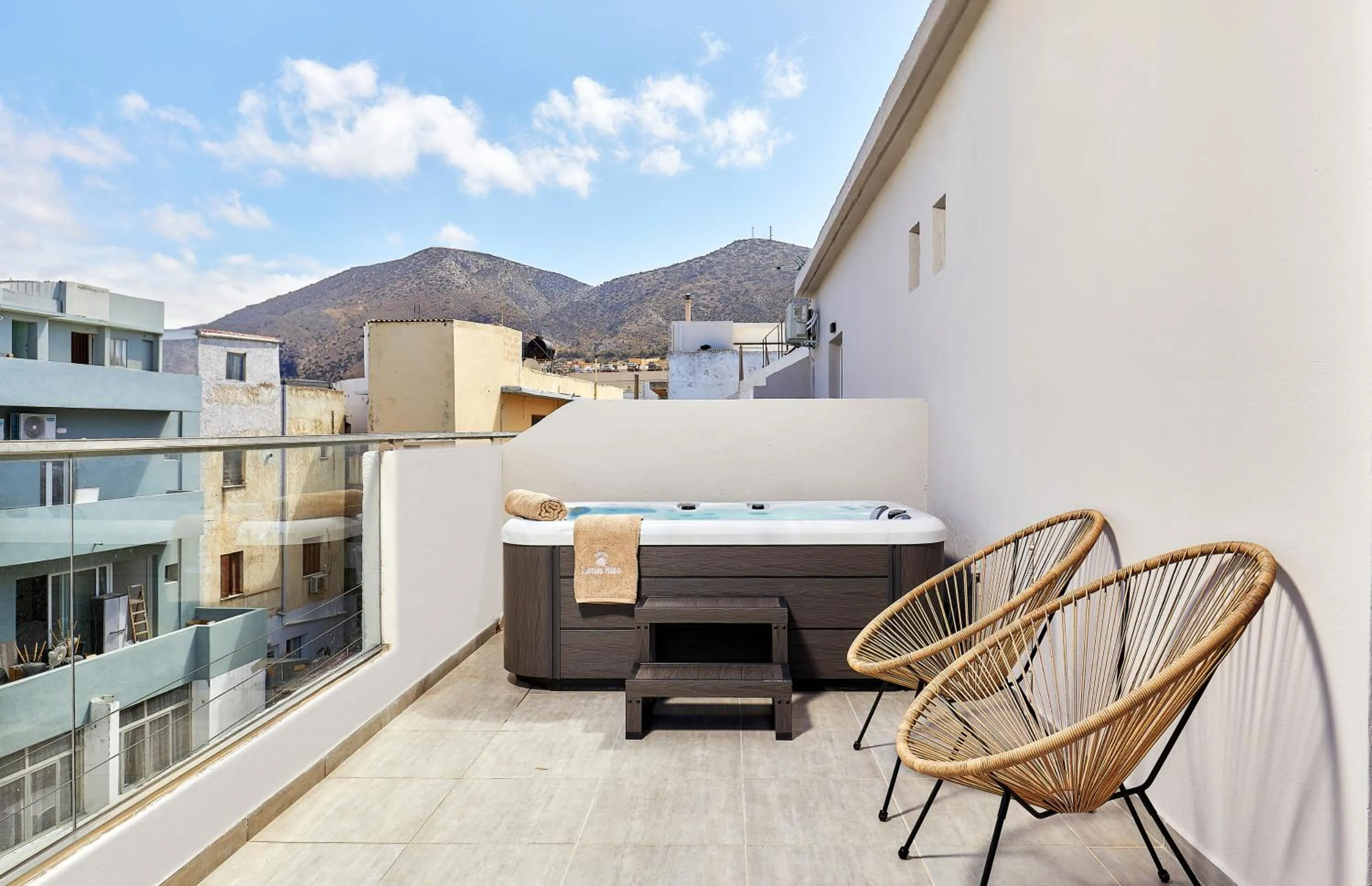 Hot Tub in Memory Hotel