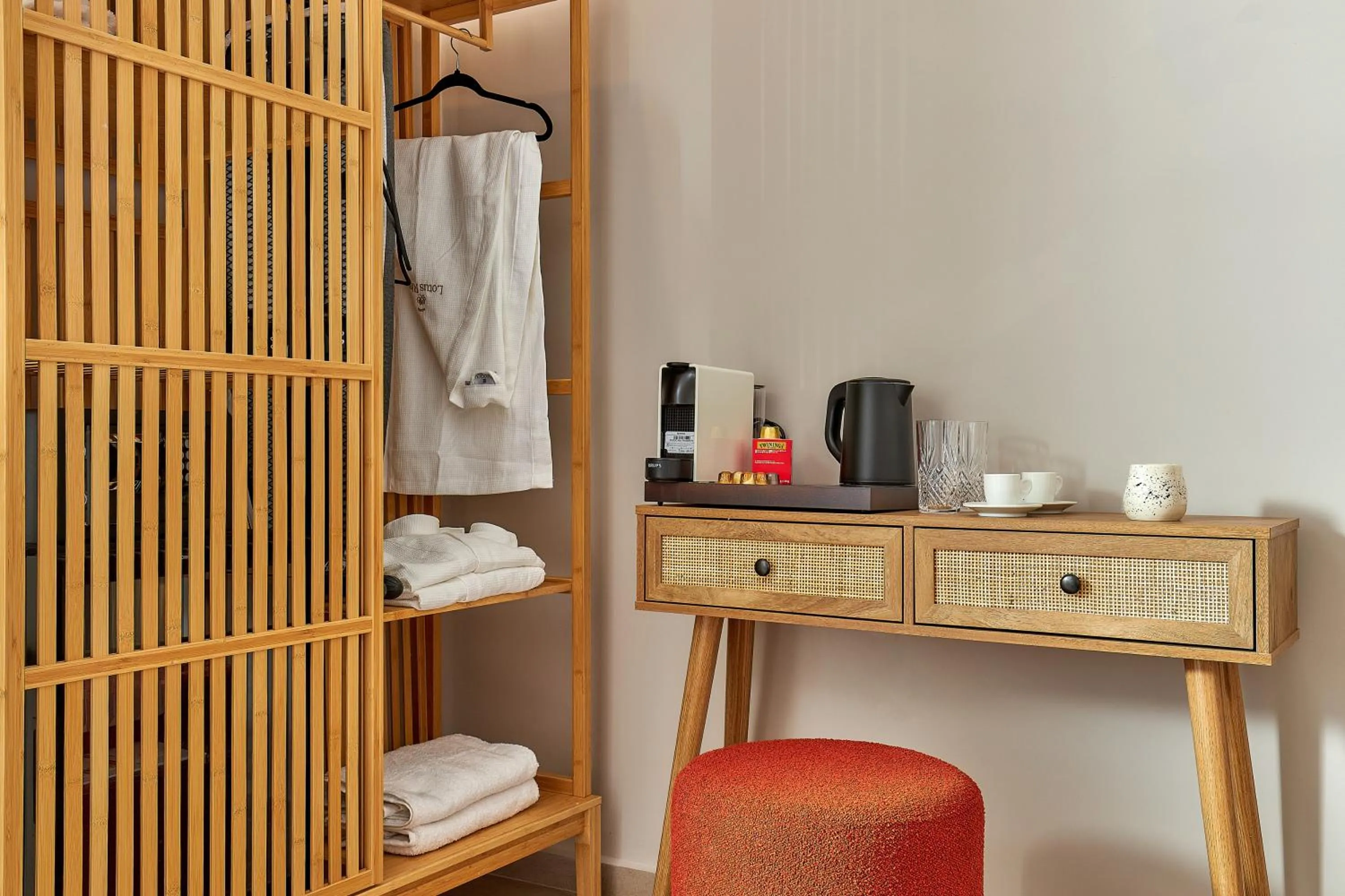 Coffee/tea facilities in Memory Hotel