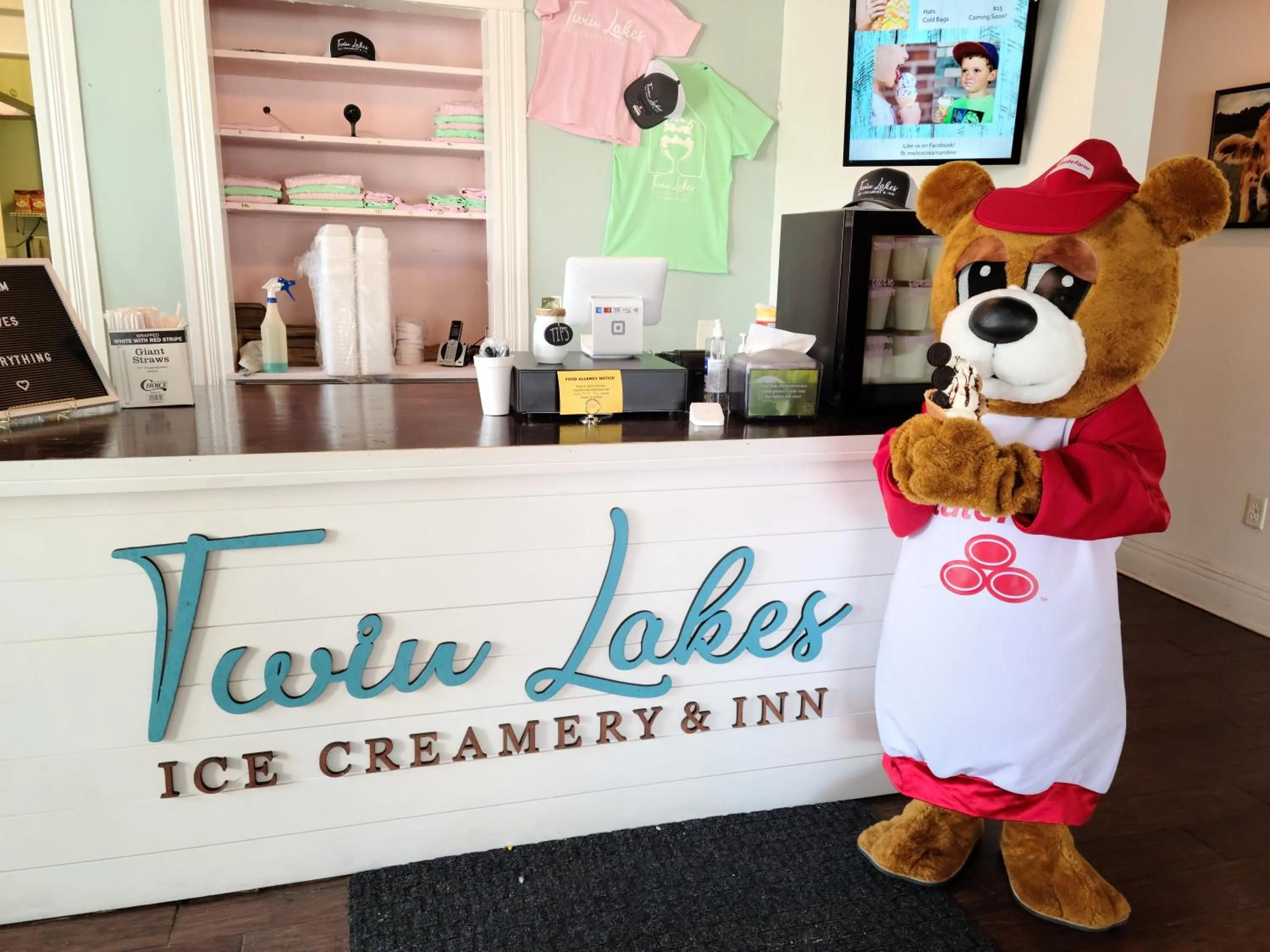 Restaurant/places to eat in Twin Lakes Creamery, Grill & Inn