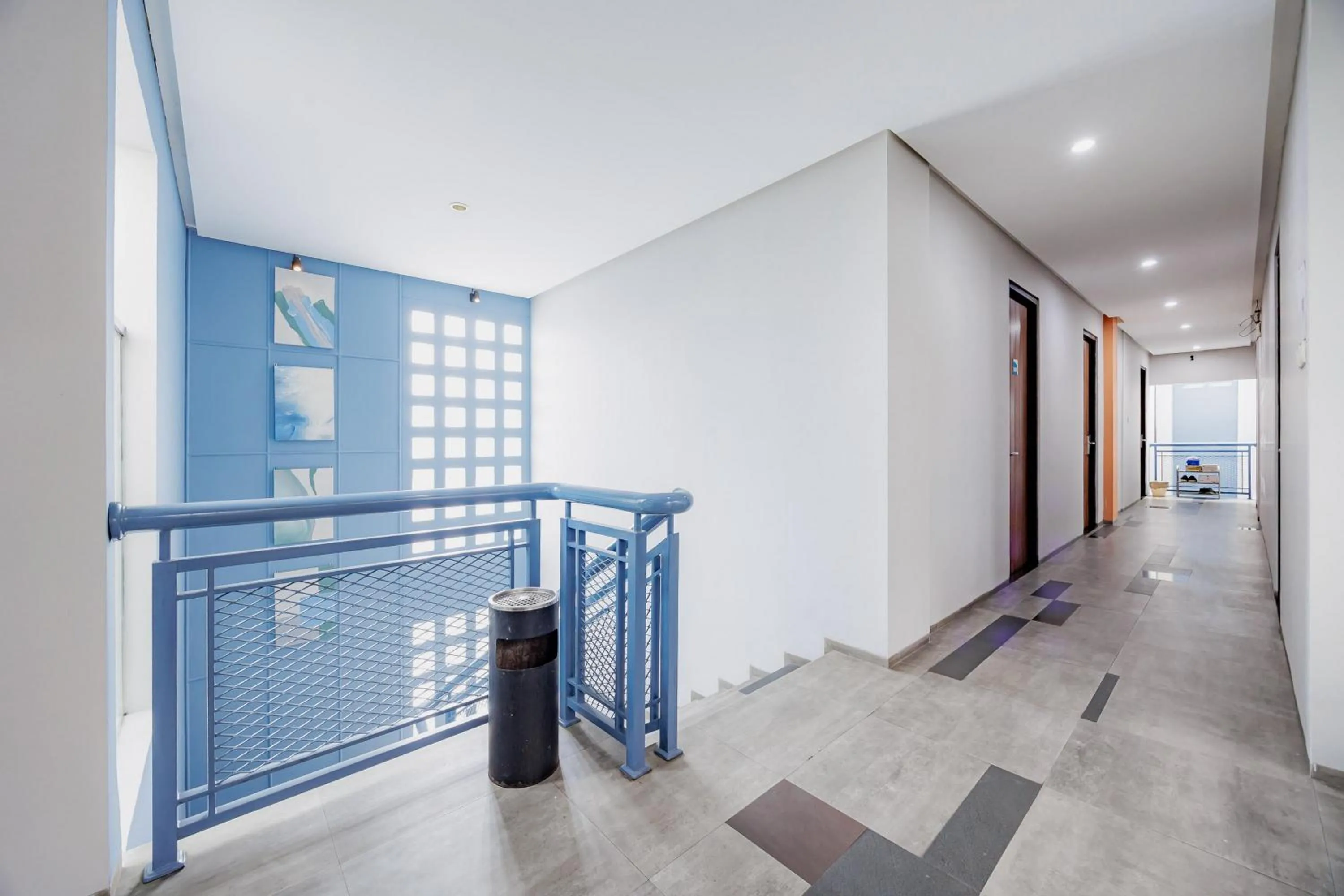 RedDoorz Plus near Radio Dalam 3