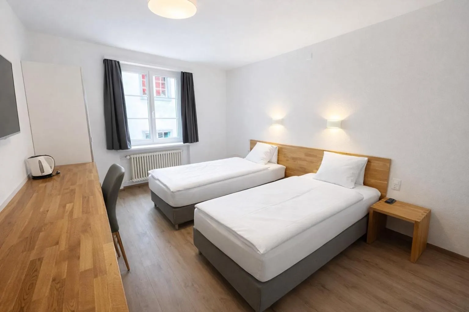 Photo of the whole room, Bed in Hotel Drei Könige