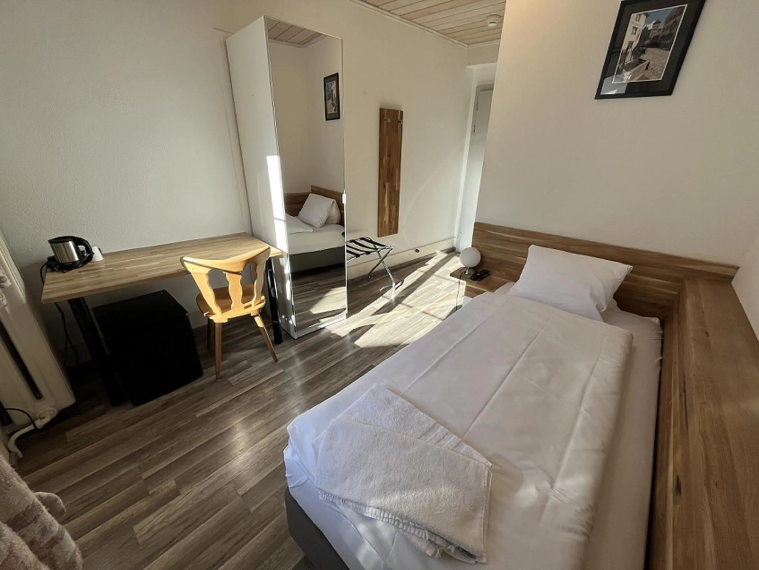 Photo of the whole room, Bed in Hotel Drei Könige