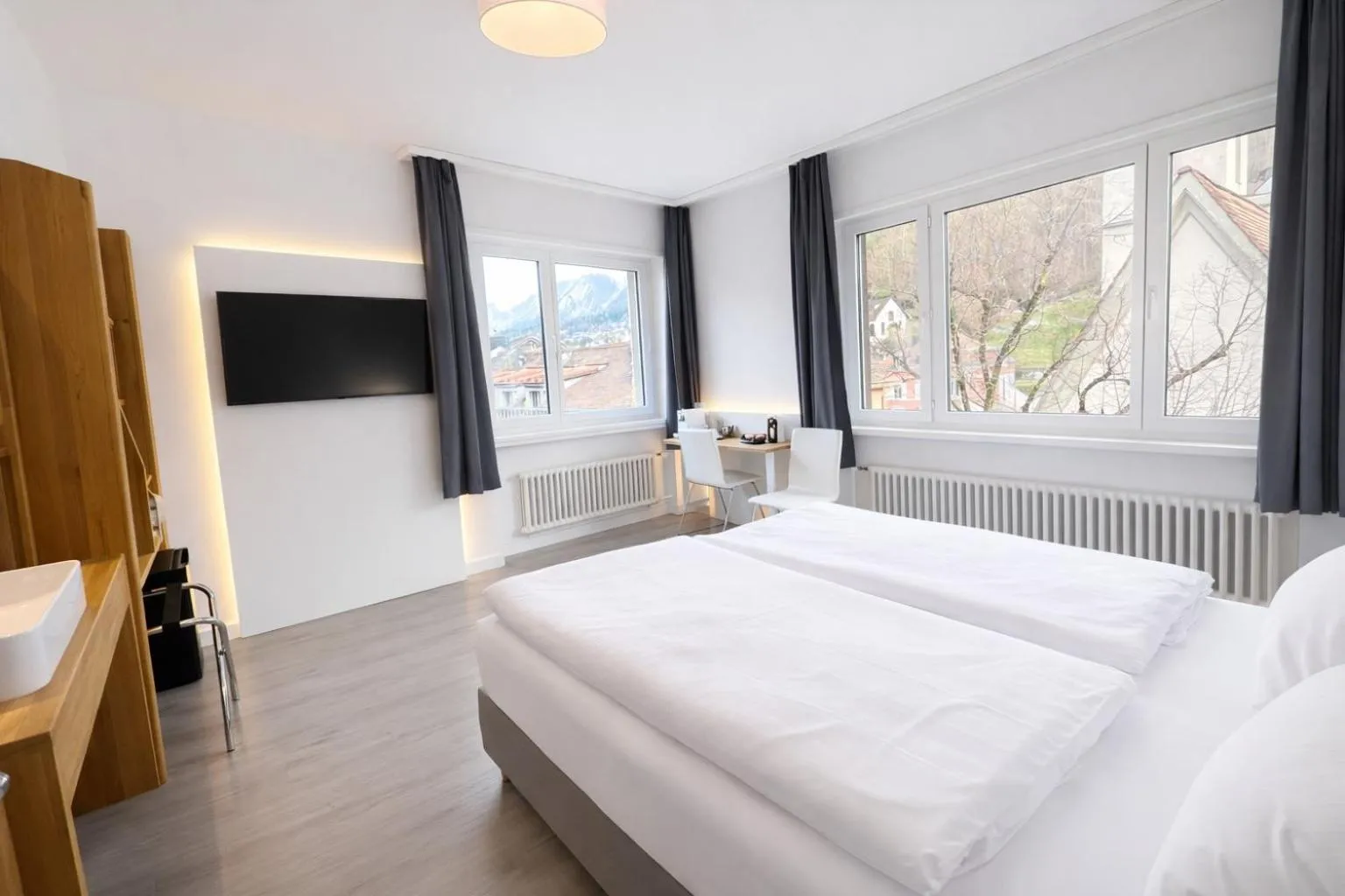 Photo of the whole room, Bed in Hotel Drei Könige