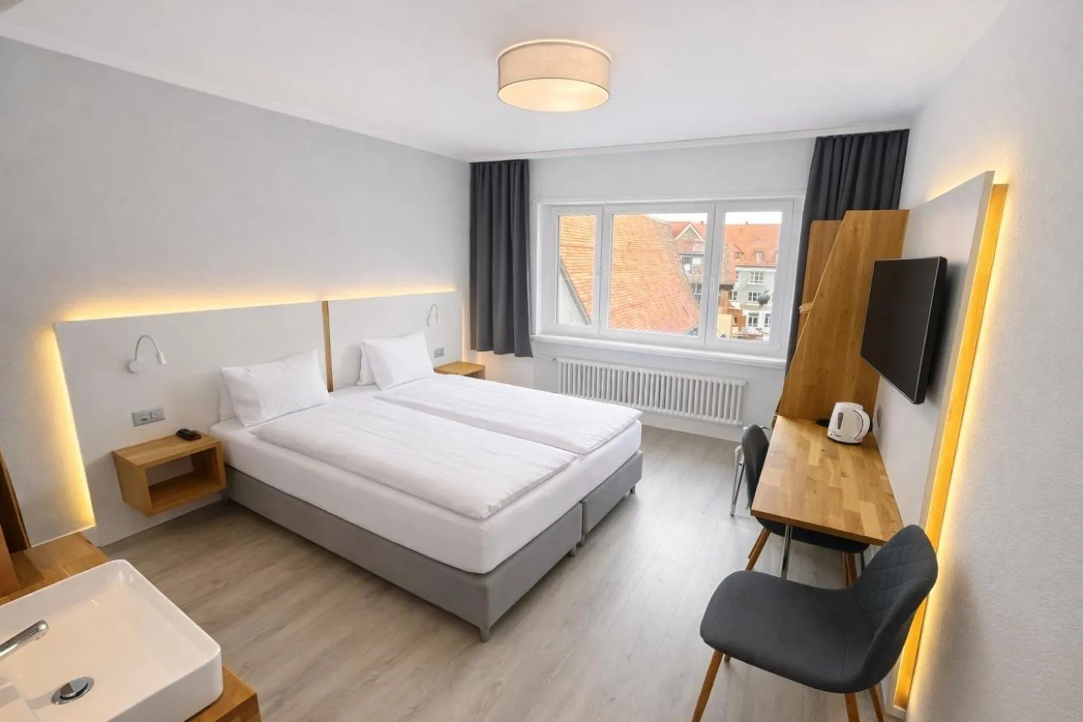 Photo of the whole room, Bed in Hotel Drei Könige