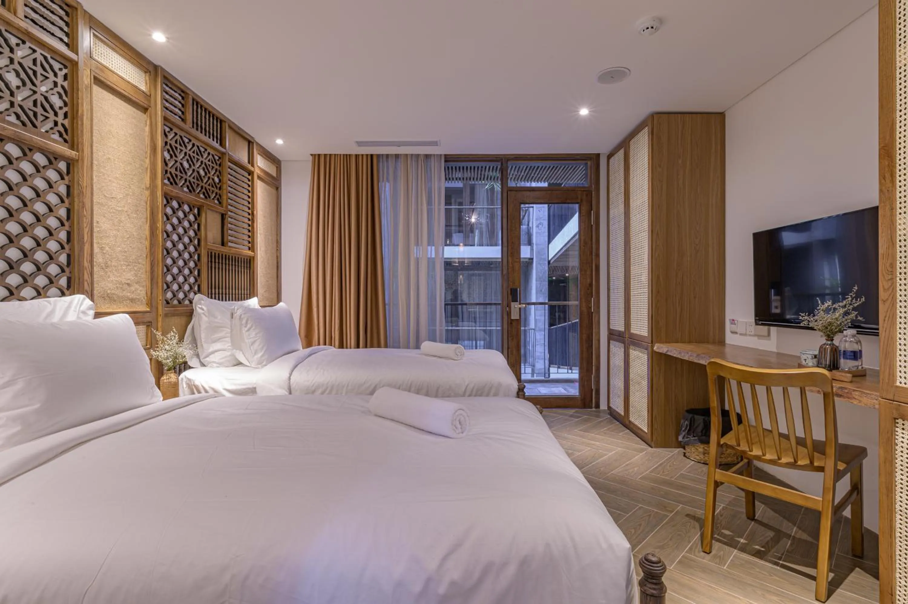 Photo of the whole room, Bed in Le Boutique Danang