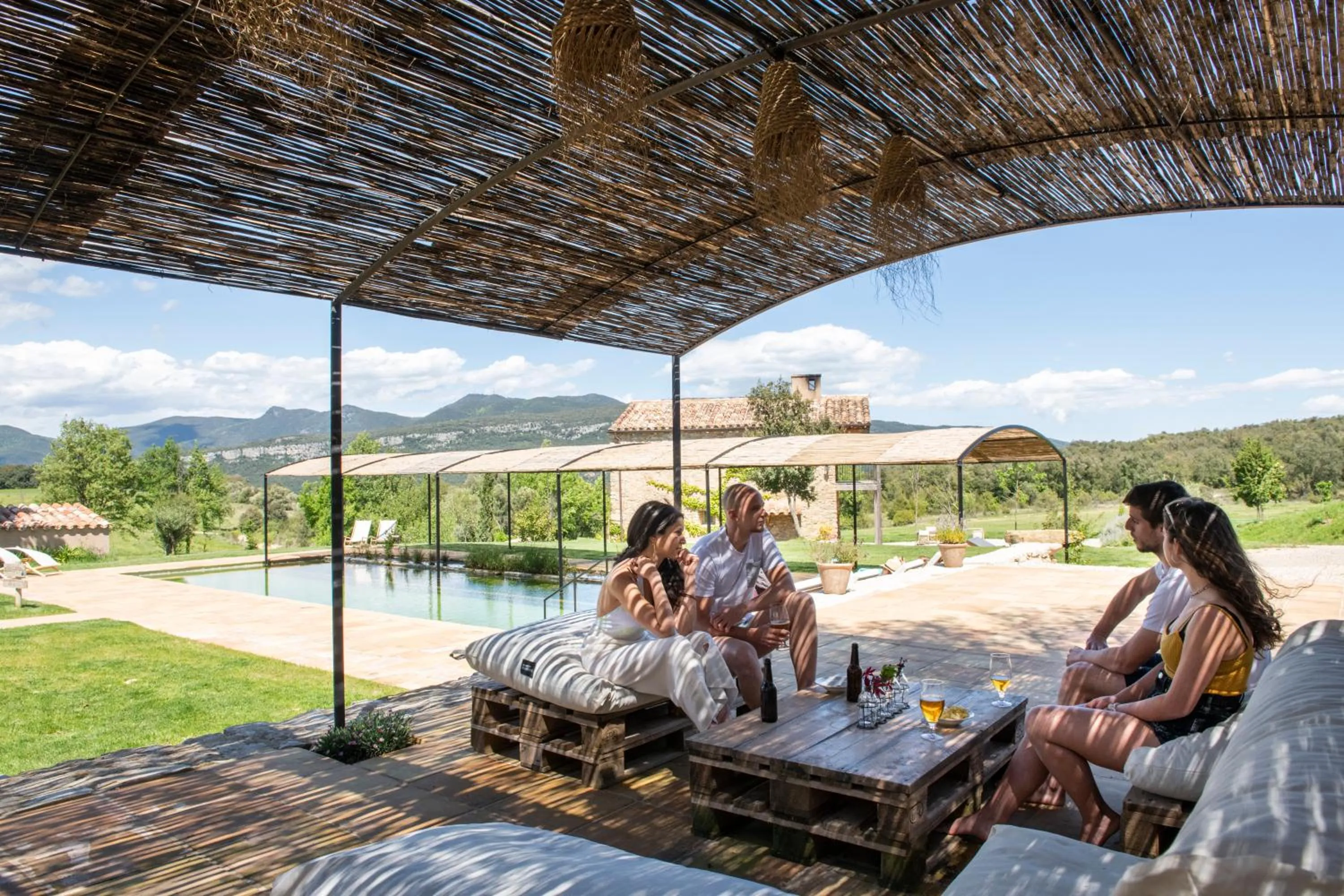 People in ECOTurisme Can Buch HOTEL