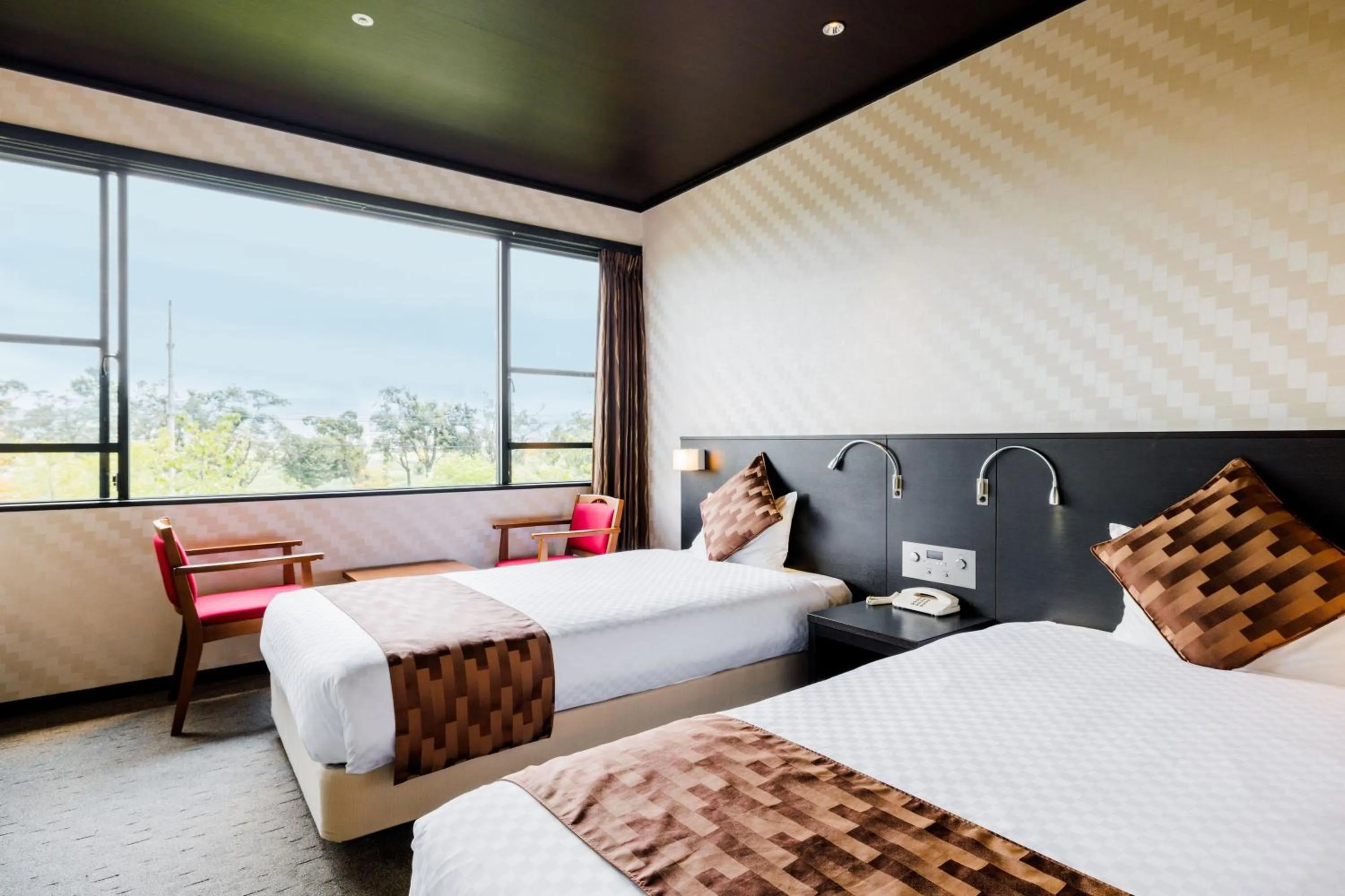 Photo of the whole room, Bed in KAMENOI HOTEL Nara