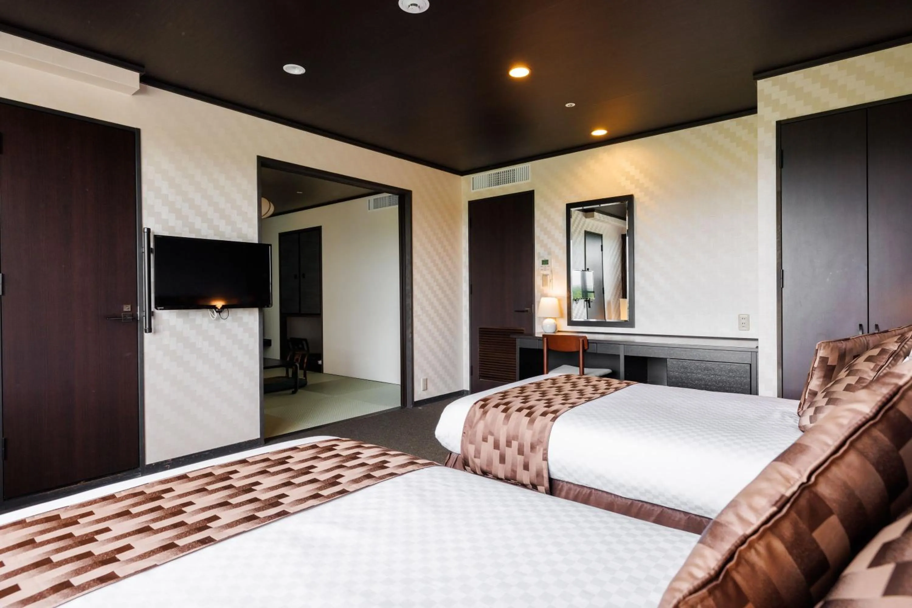 Photo of the whole room, Bed in KAMENOI HOTEL Nara