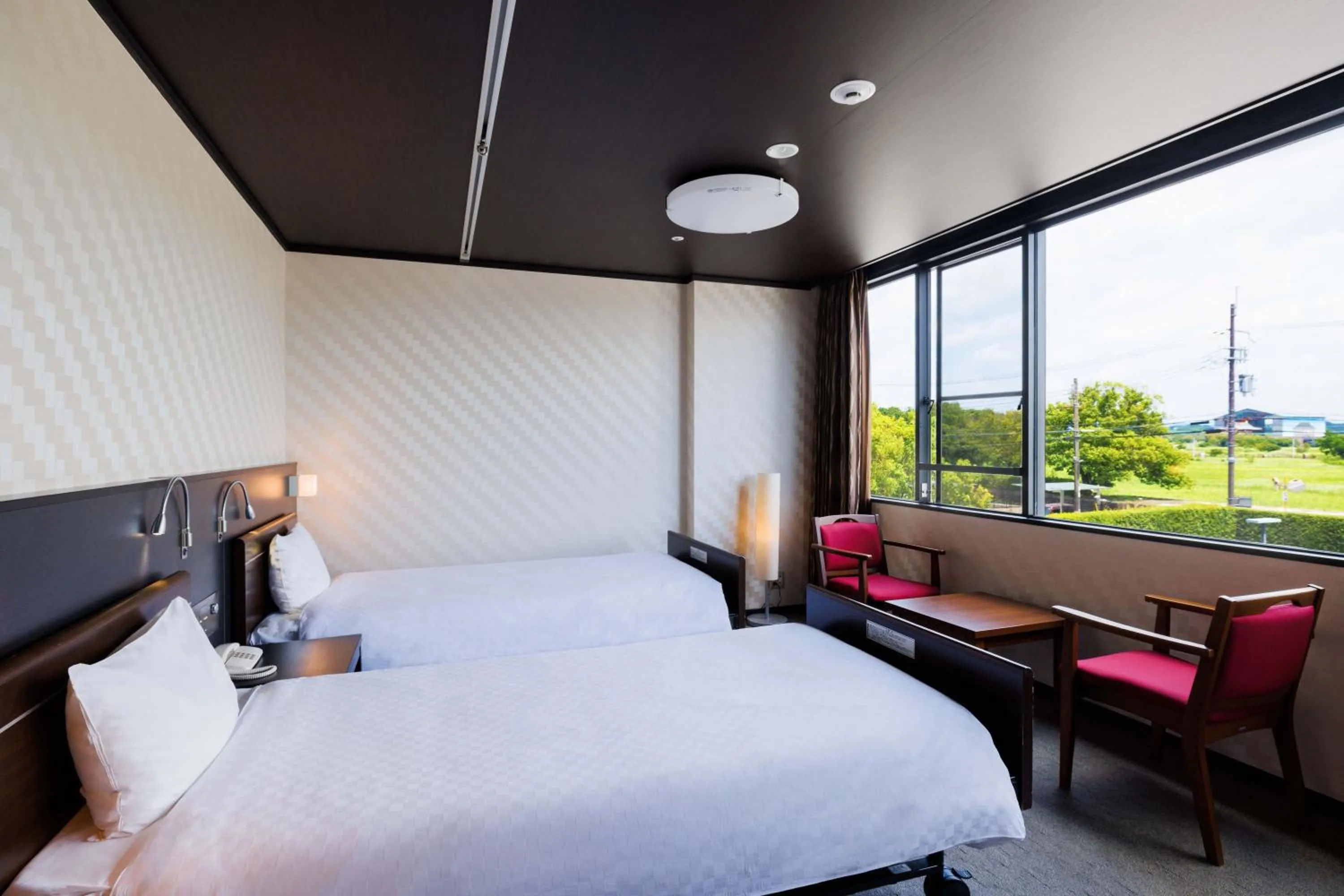 Photo of the whole room, Bed in KAMENOI HOTEL Nara