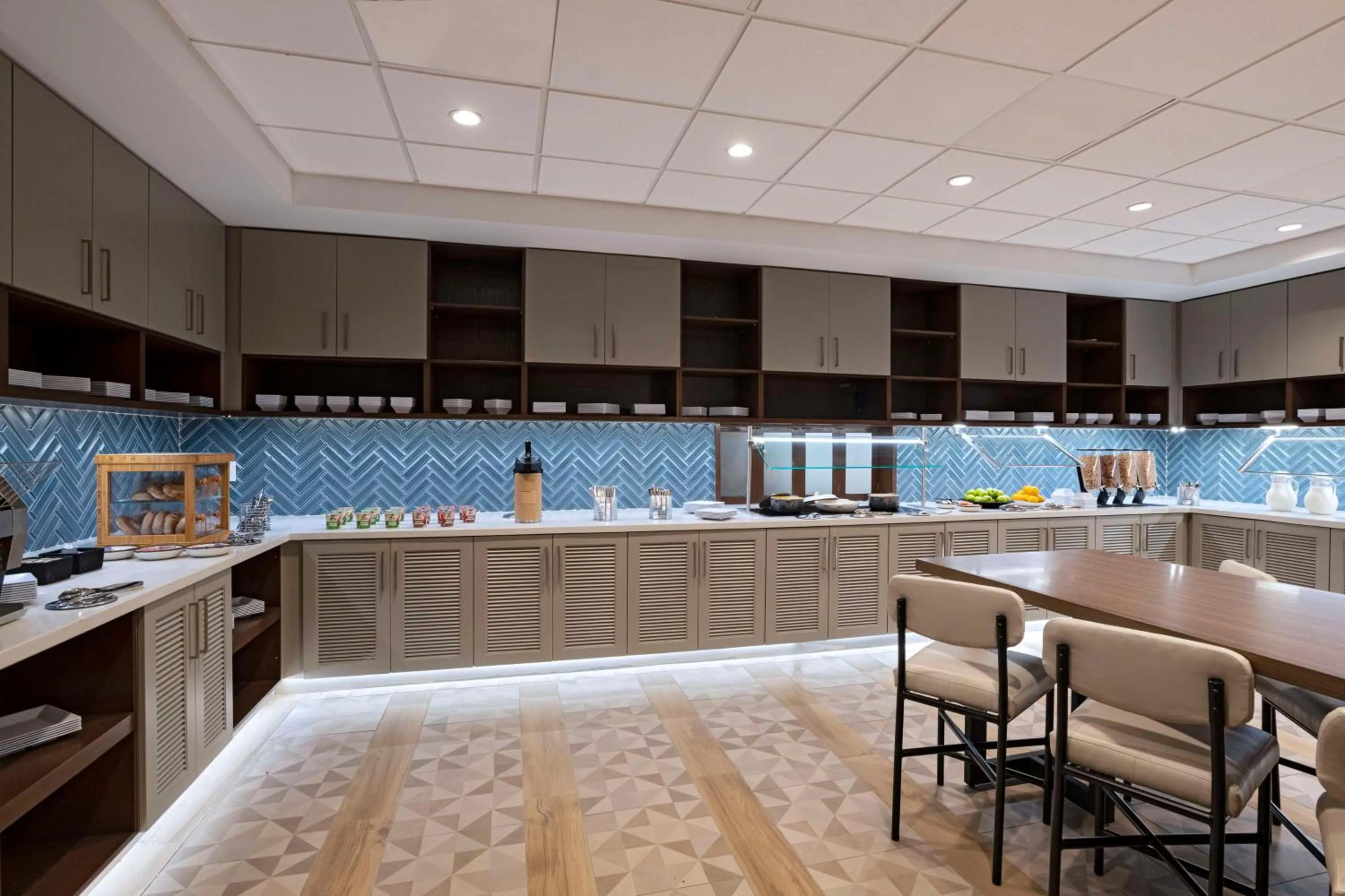 Breakfast in Hyatt Place Austin Lake Travis/Four Points