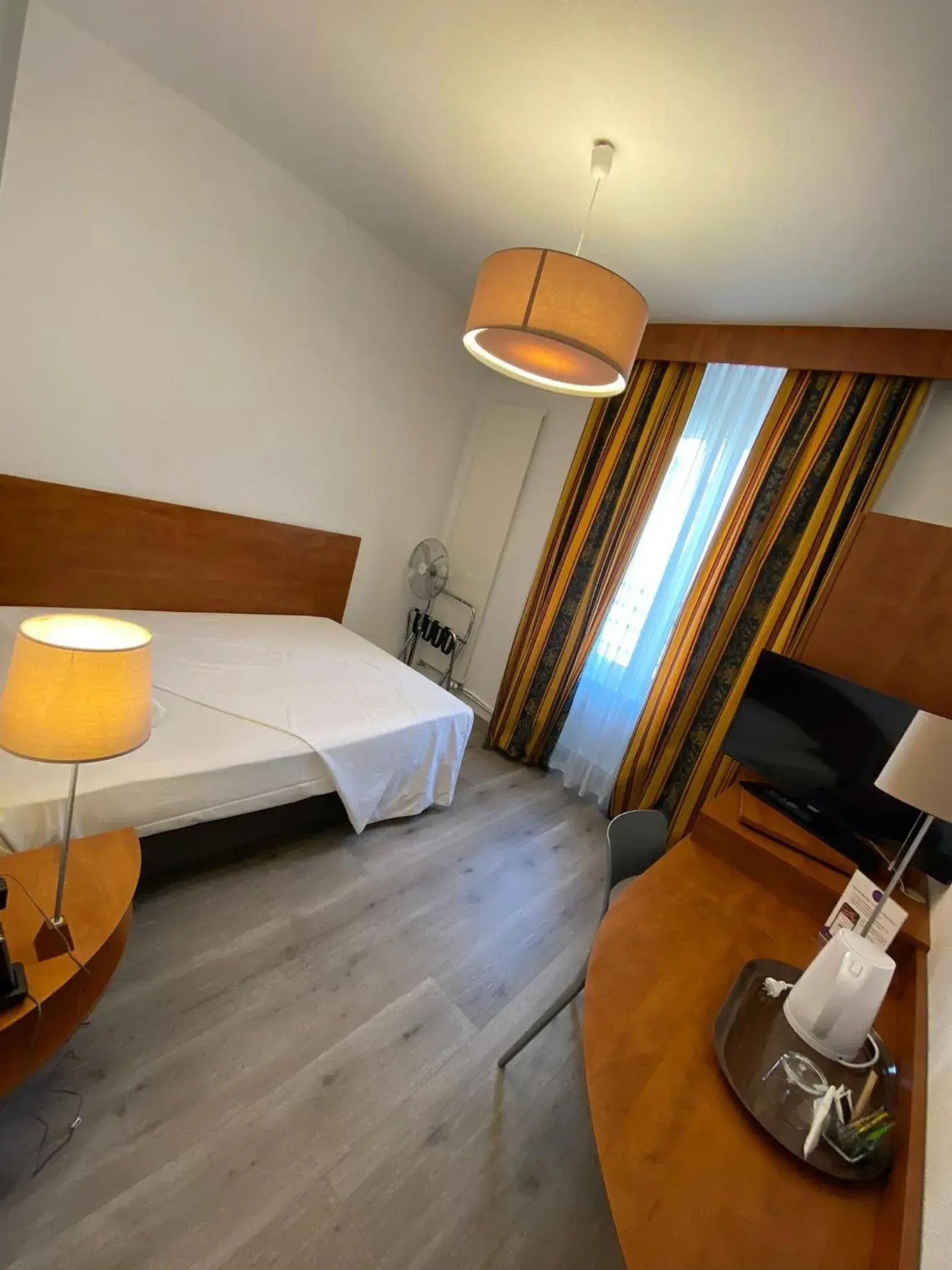 Standard Single Room in Hotel Admiral Standard Single Room in Hotel Admiral