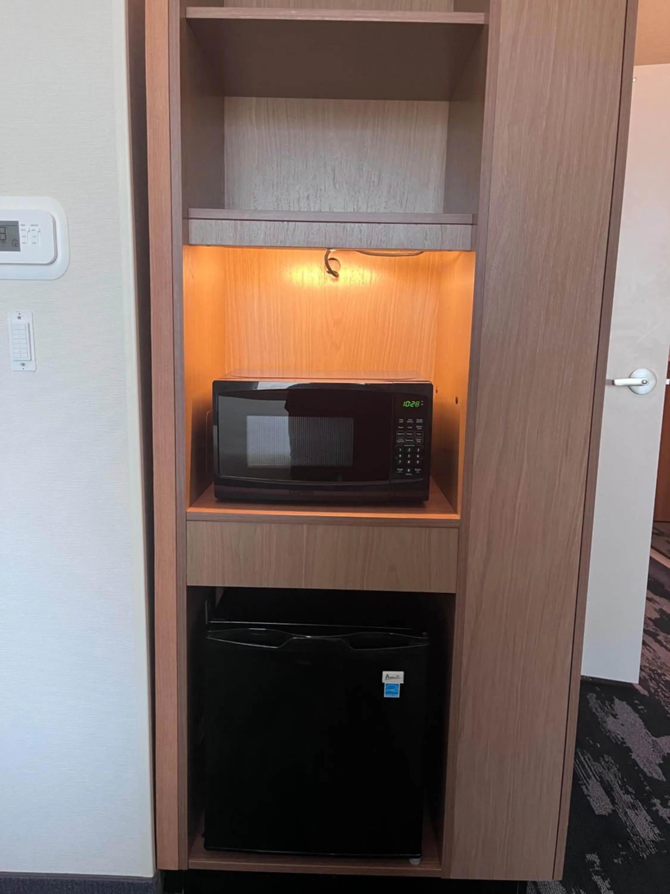 Kitchen or kitchenette in Fairfield Inn & Suites by Marriott Oskaloosa