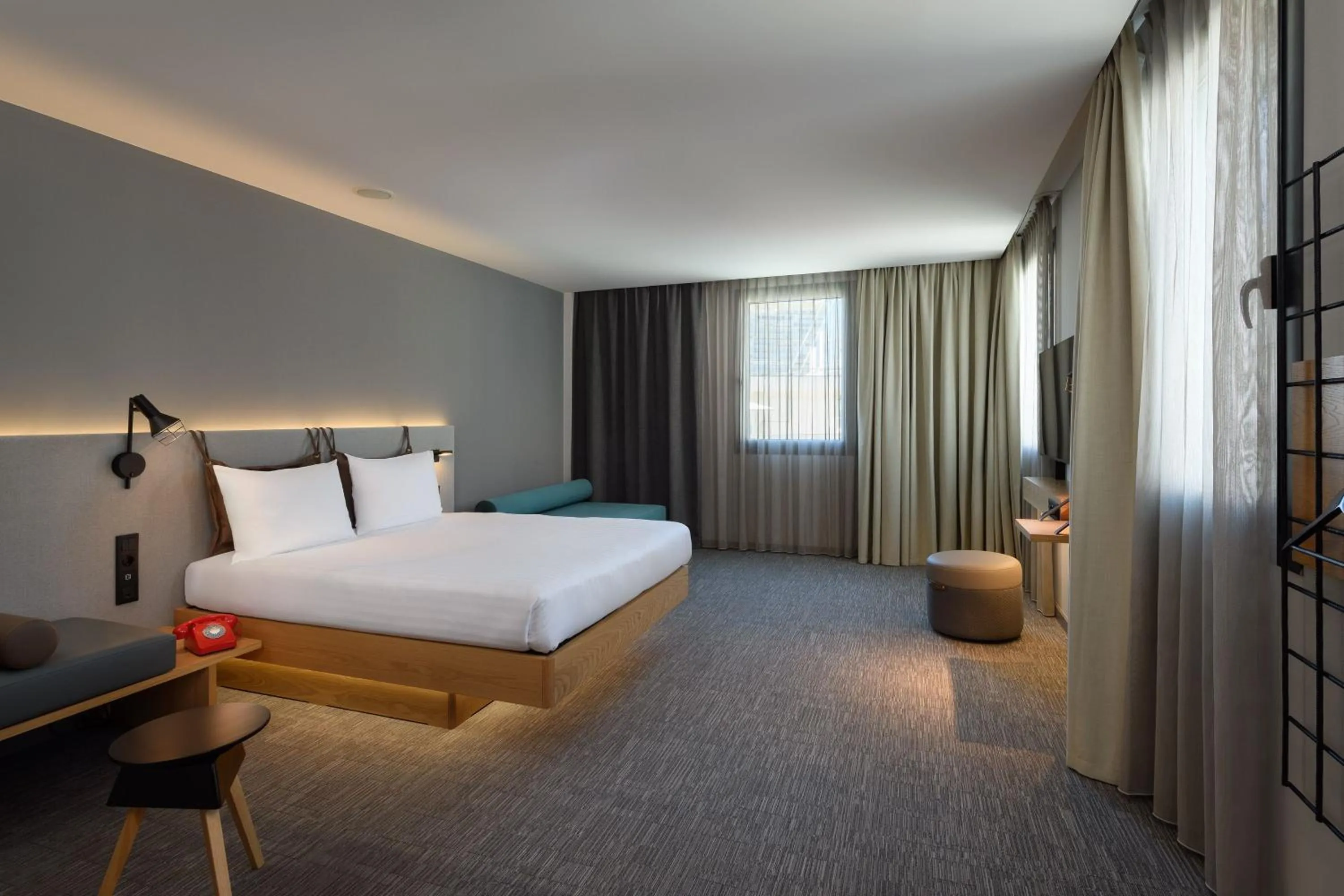 Photo of the whole room, Bed in Moxy Lisbon City