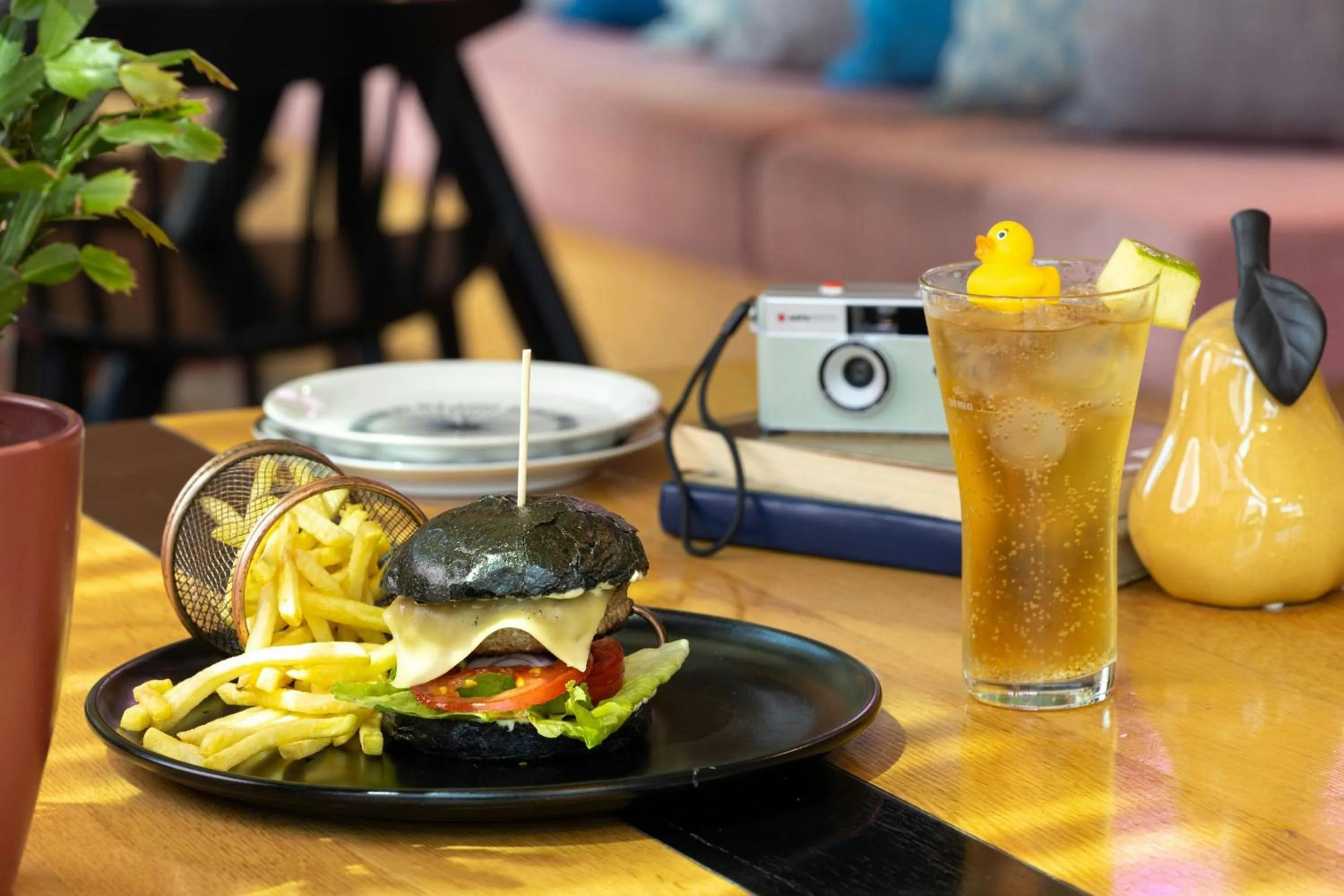 Restaurant/places to eat in Moxy Lisbon City