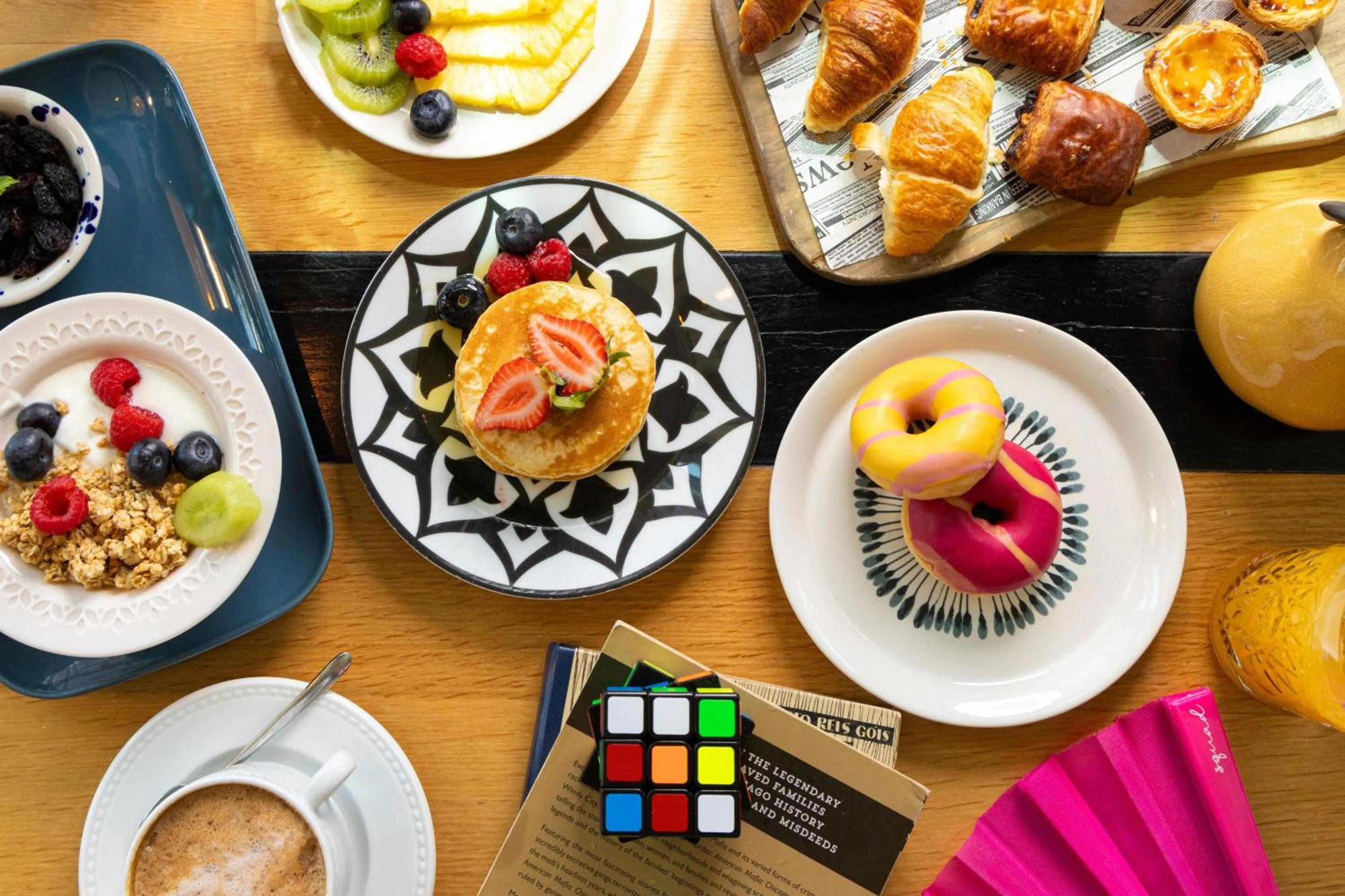 Restaurant/places to eat in Moxy Lisbon City