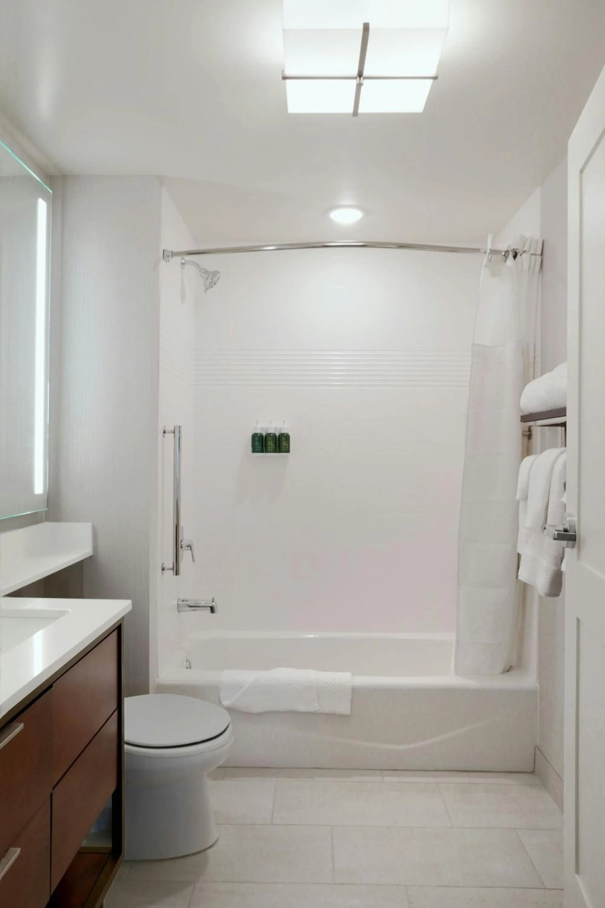 Bathroom in TownePlace Suites by Marriott Orlando Downtown