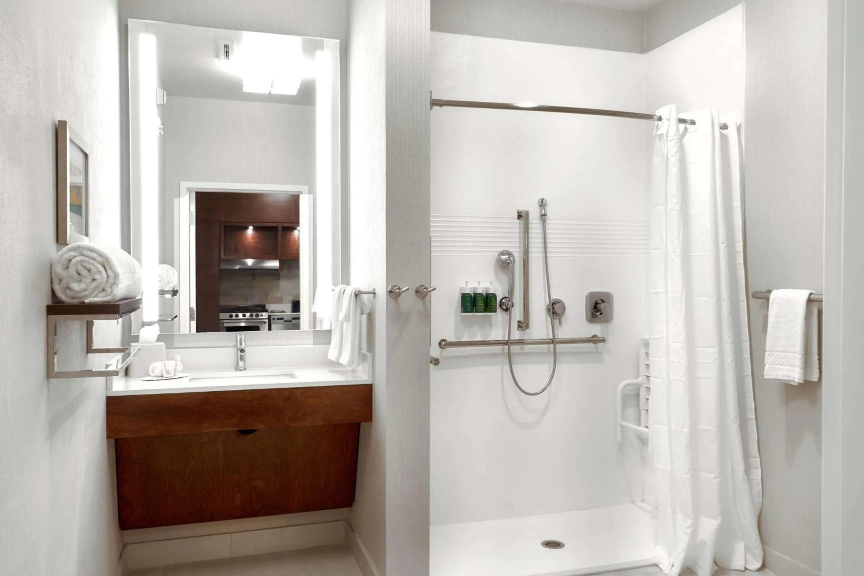 Bathroom in TownePlace Suites by Marriott Orlando Downtown