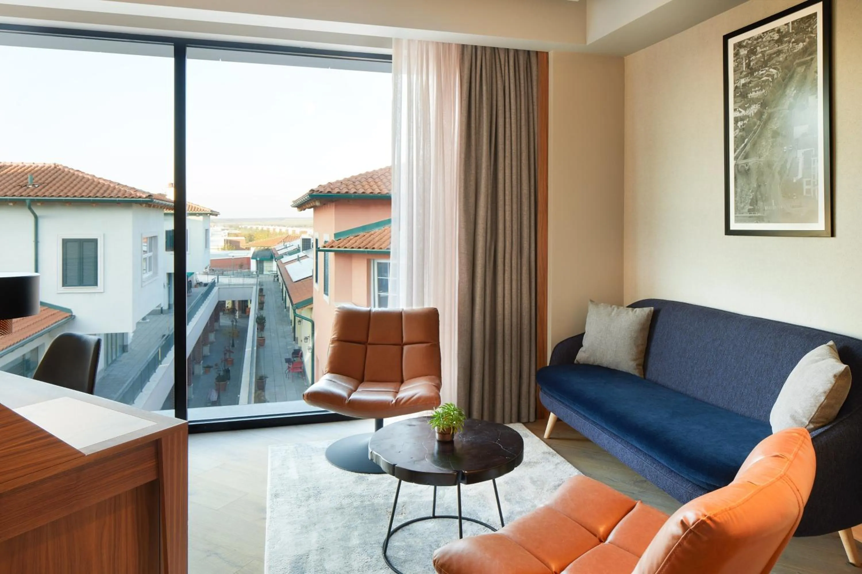 Photo of the whole room in Four Points by Sheraton Prishtina City