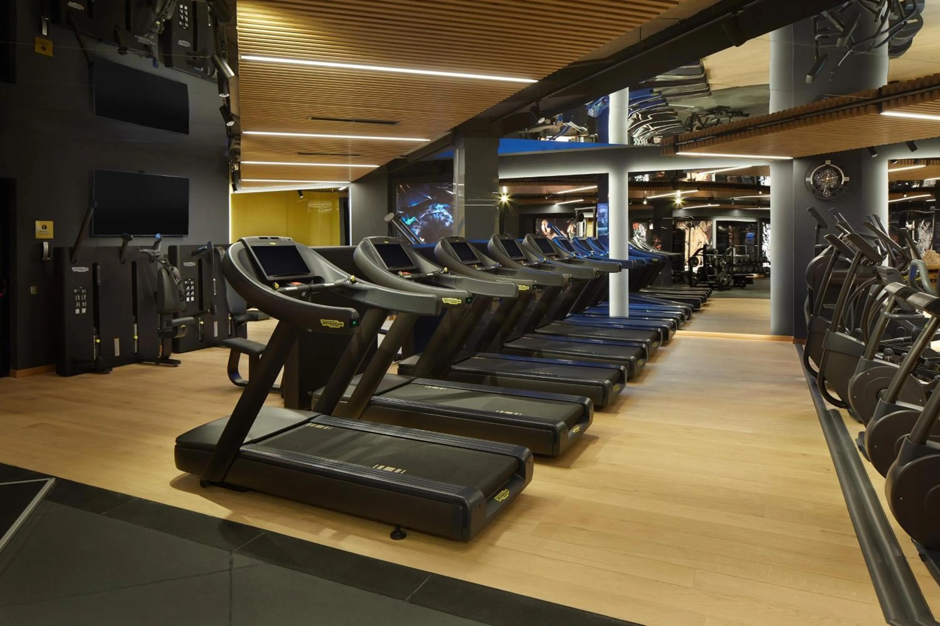 Fitness centre/facilities in Four Points by Sheraton Prishtina City