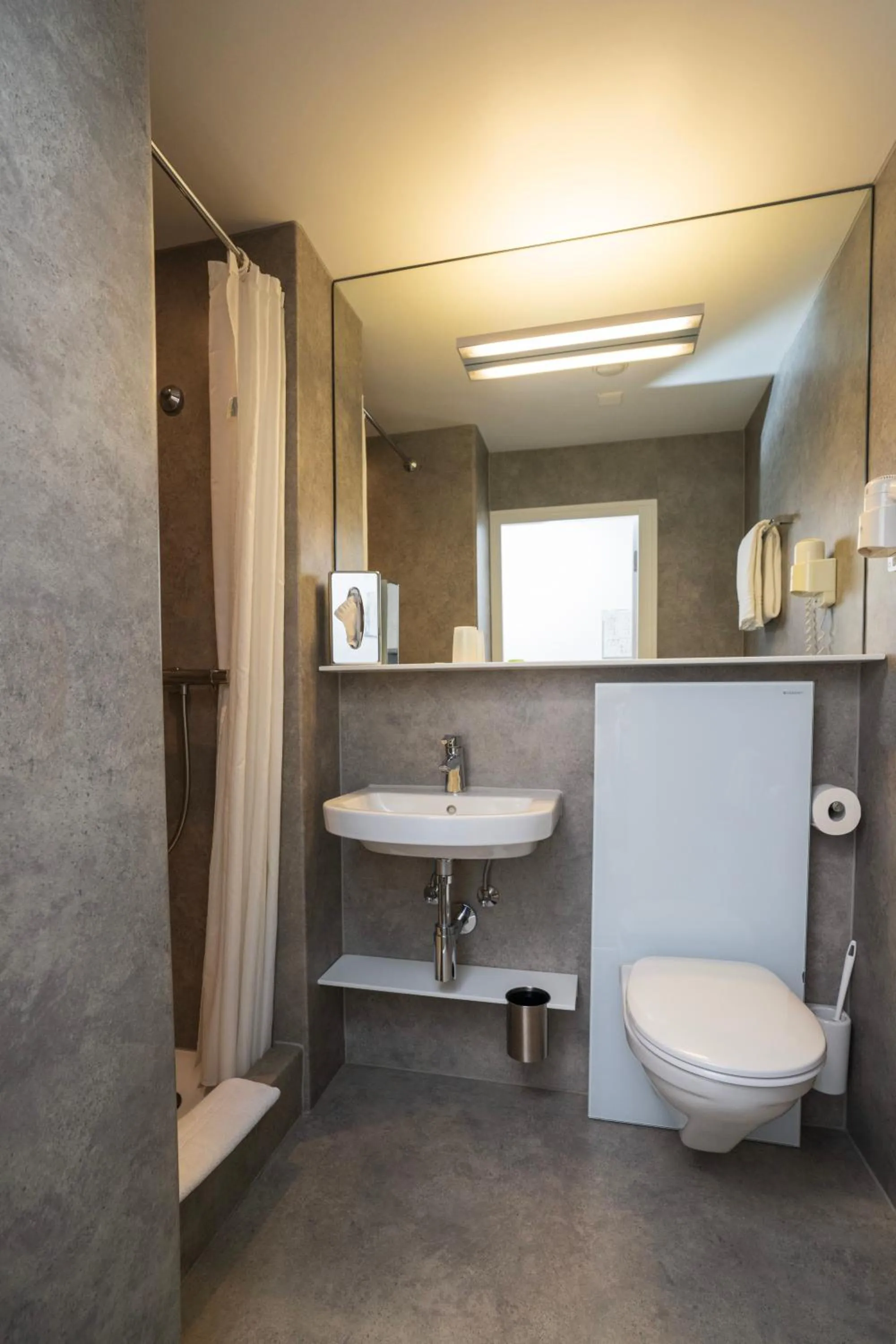 Bathroom in Hotel Waldhorn