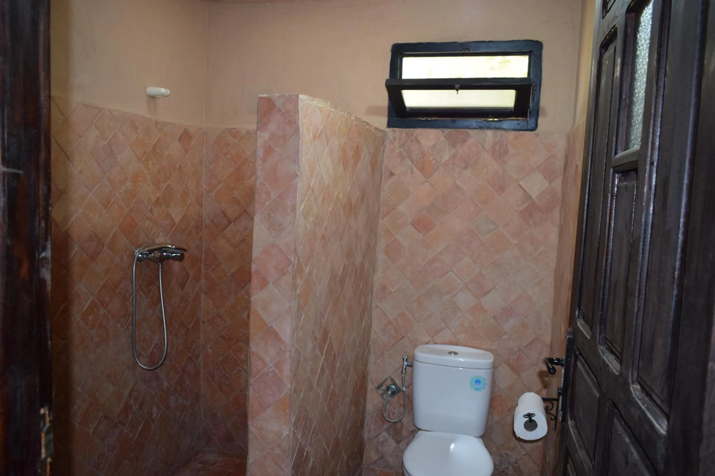 Bathroom in Maison d'hotes la tour de toile