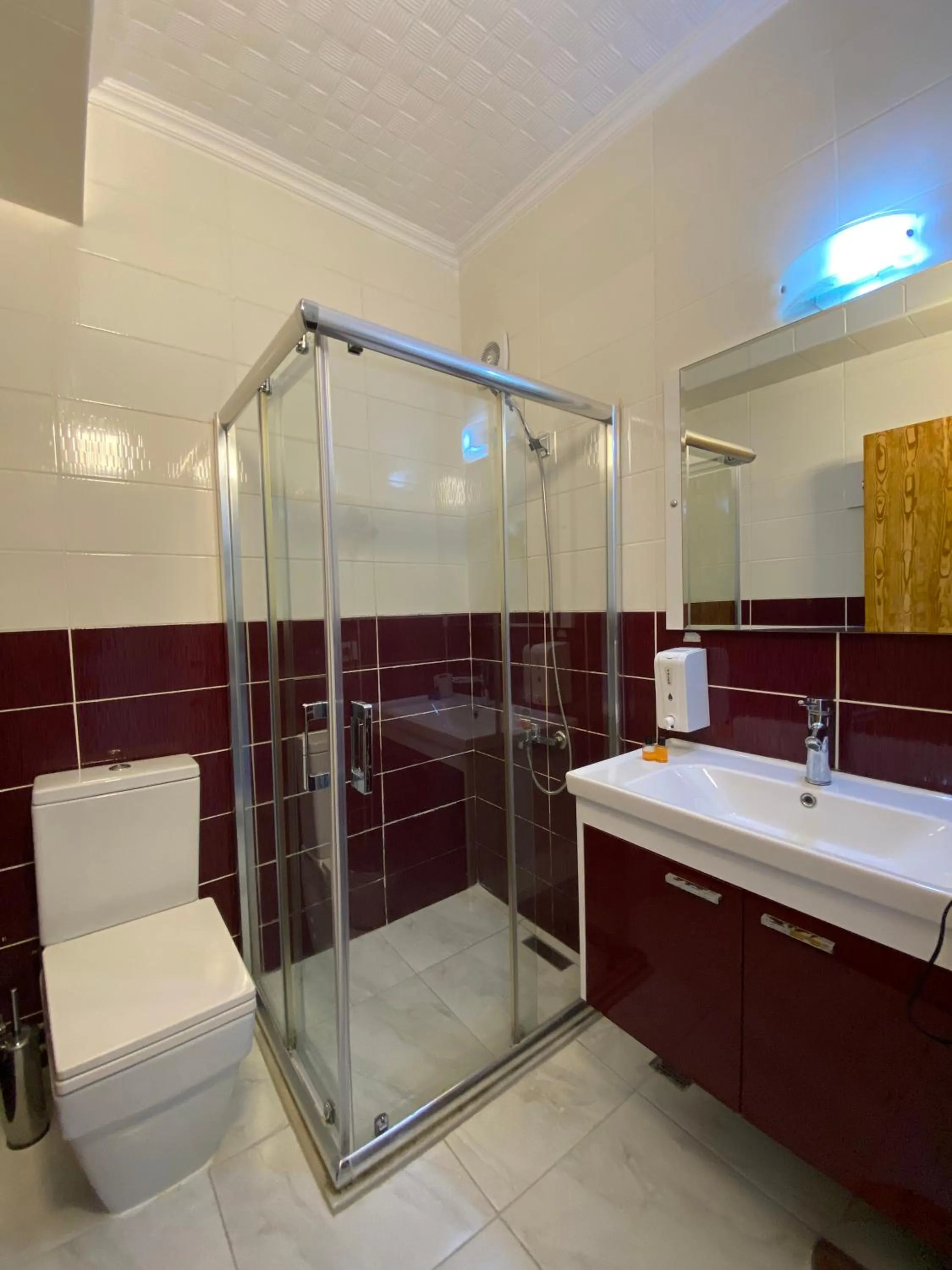 Shower in Galata Moon Hotel
