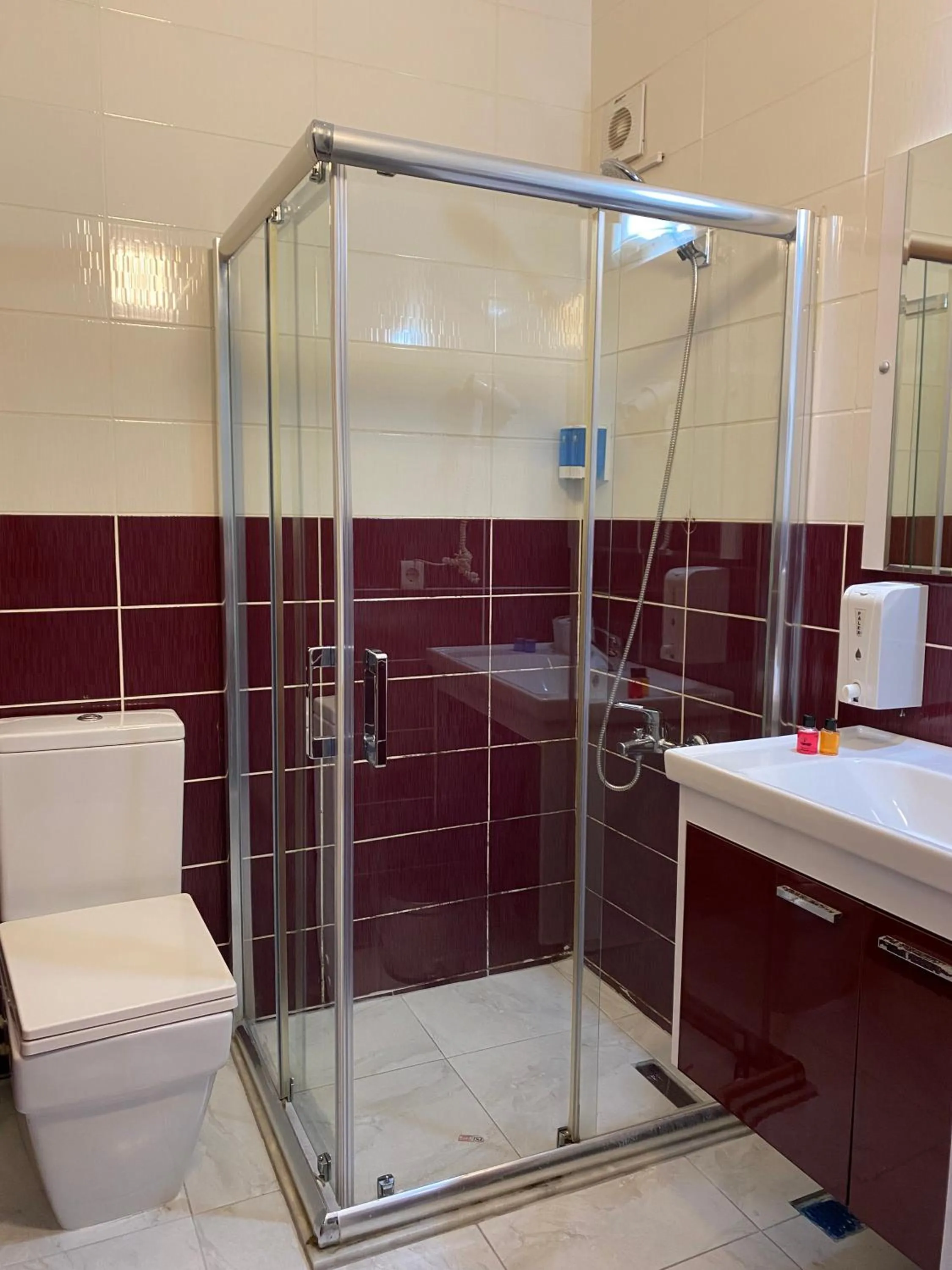 Shower in Galata Moon Hotel