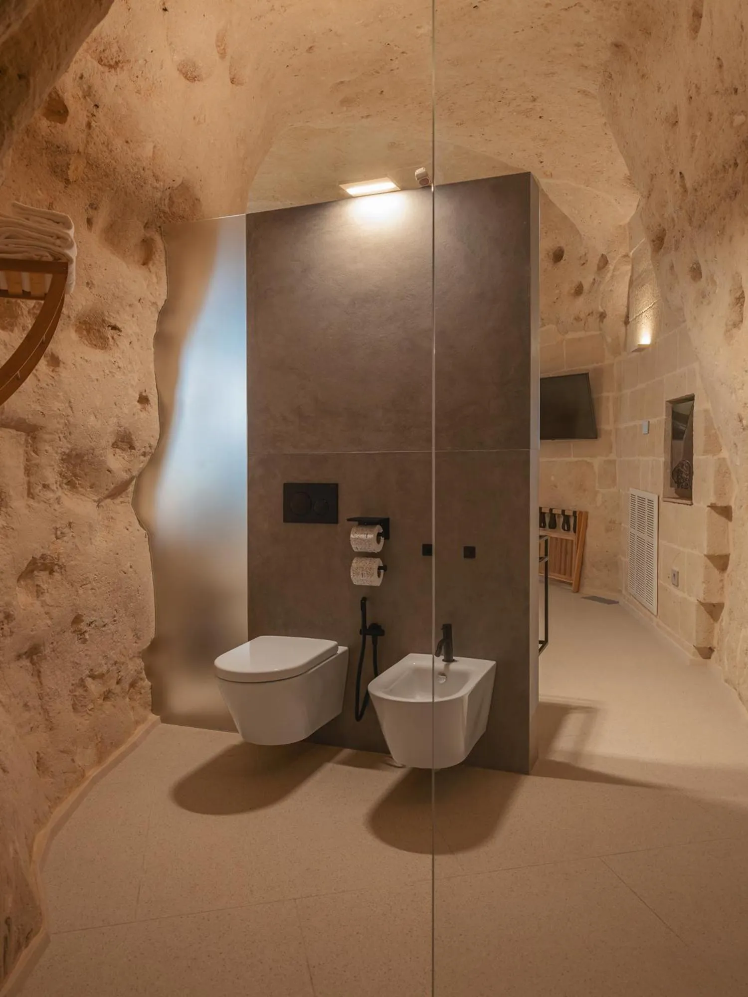 Toilet in Palazzo Degli Abati