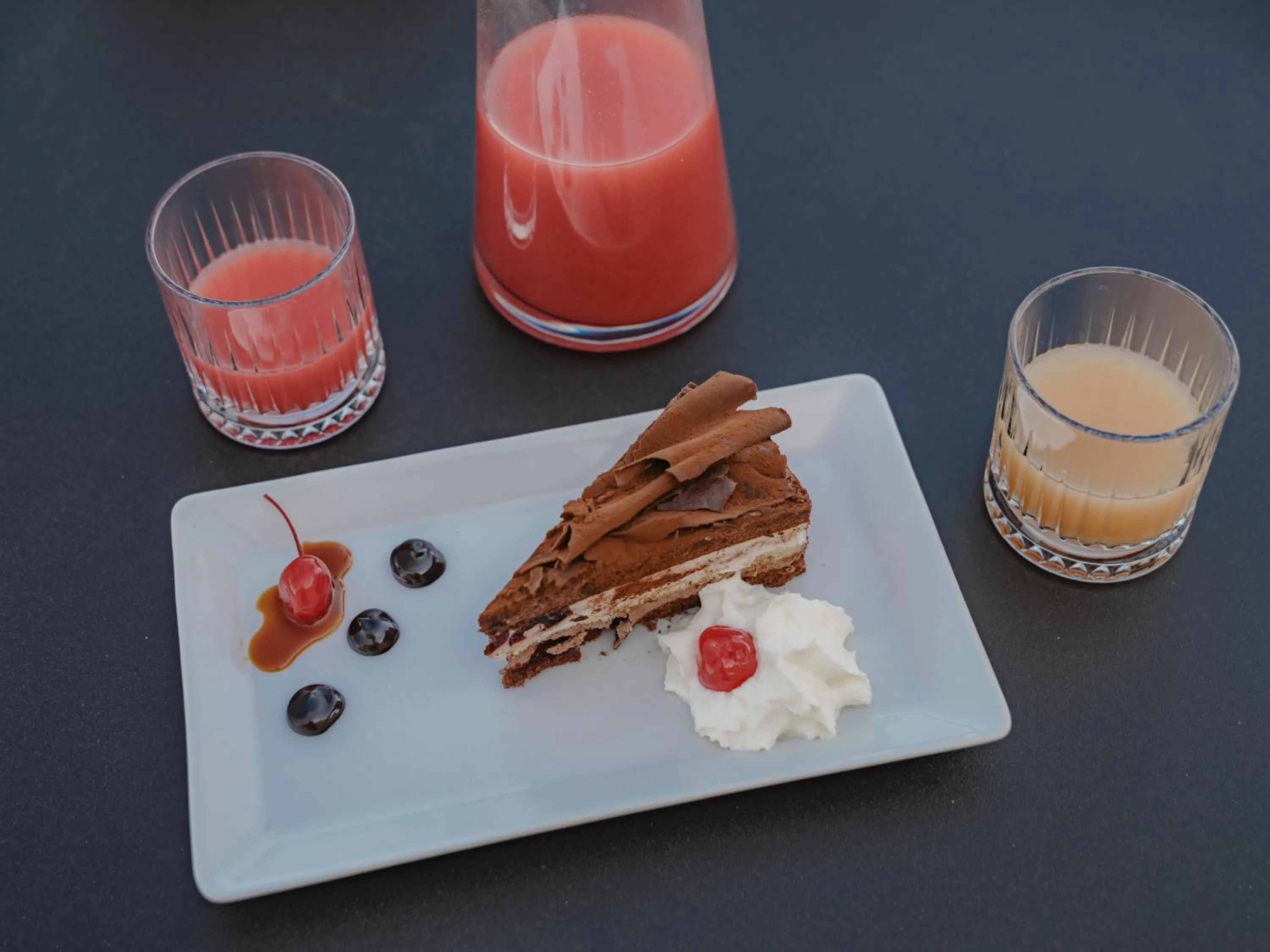 Food and drinks in Palazzo Degli Abati