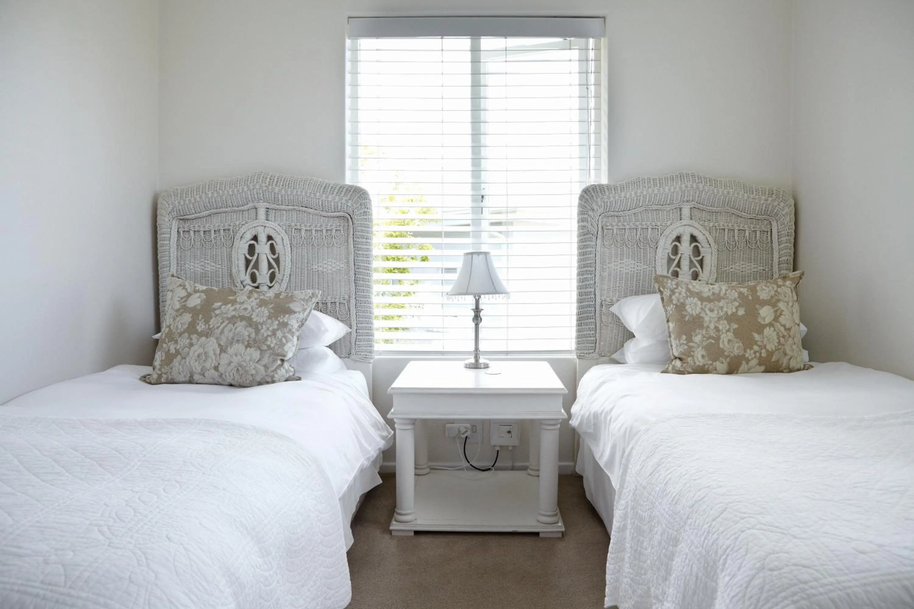 Bedroom, Bed in Leisure Isle Lodge
