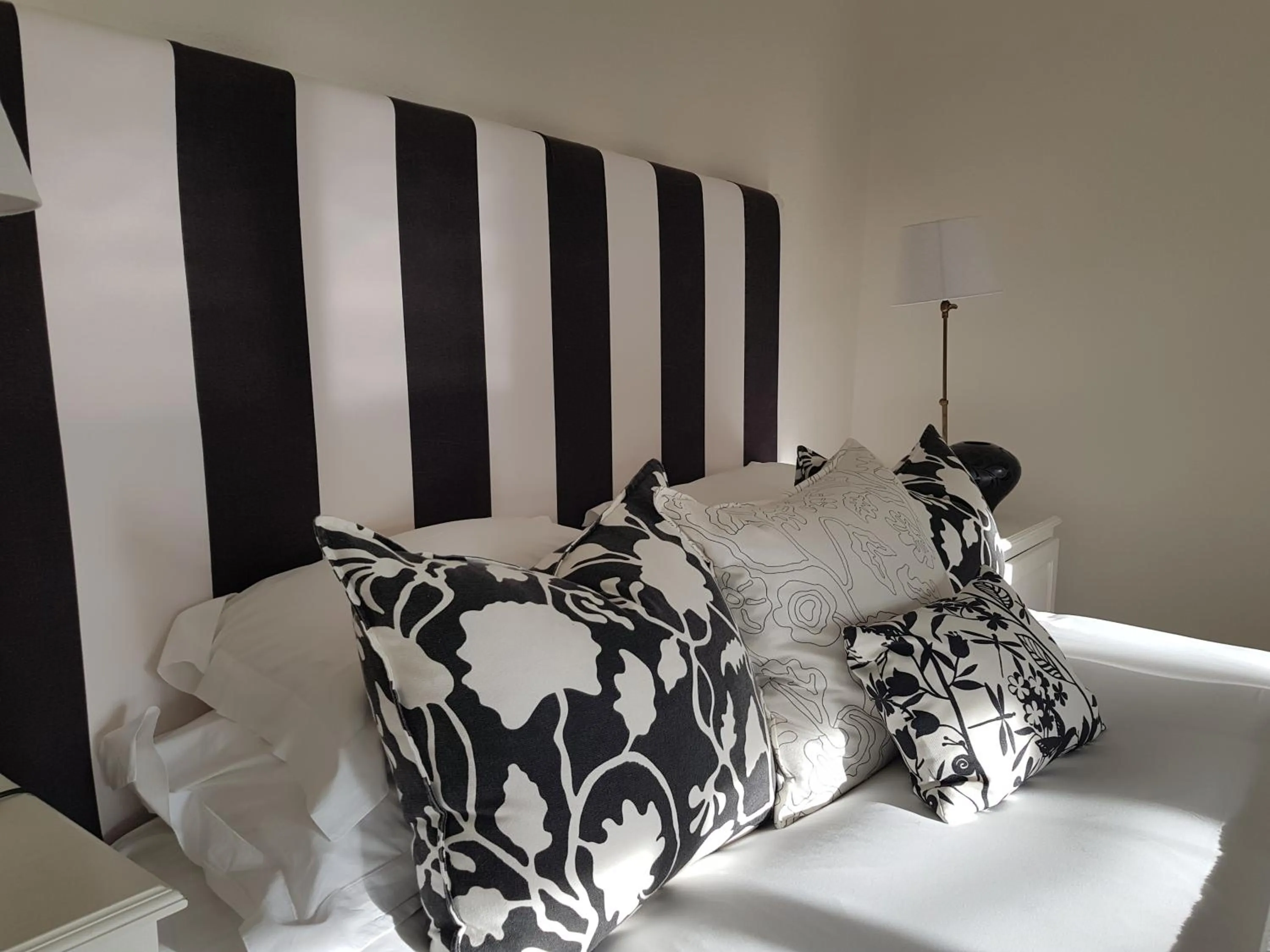 Bed in Leisure Isle Lodge