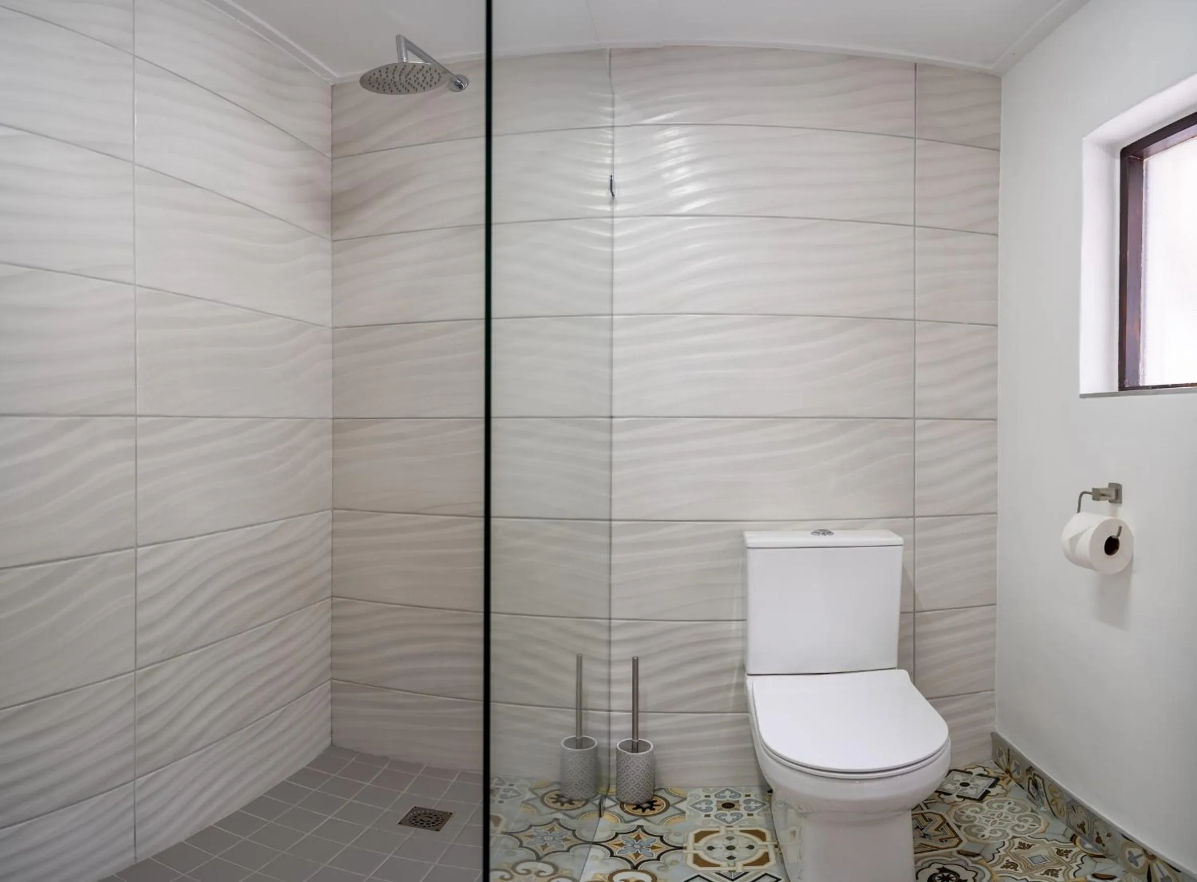 Bathroom in Fairy Knowe Hotel