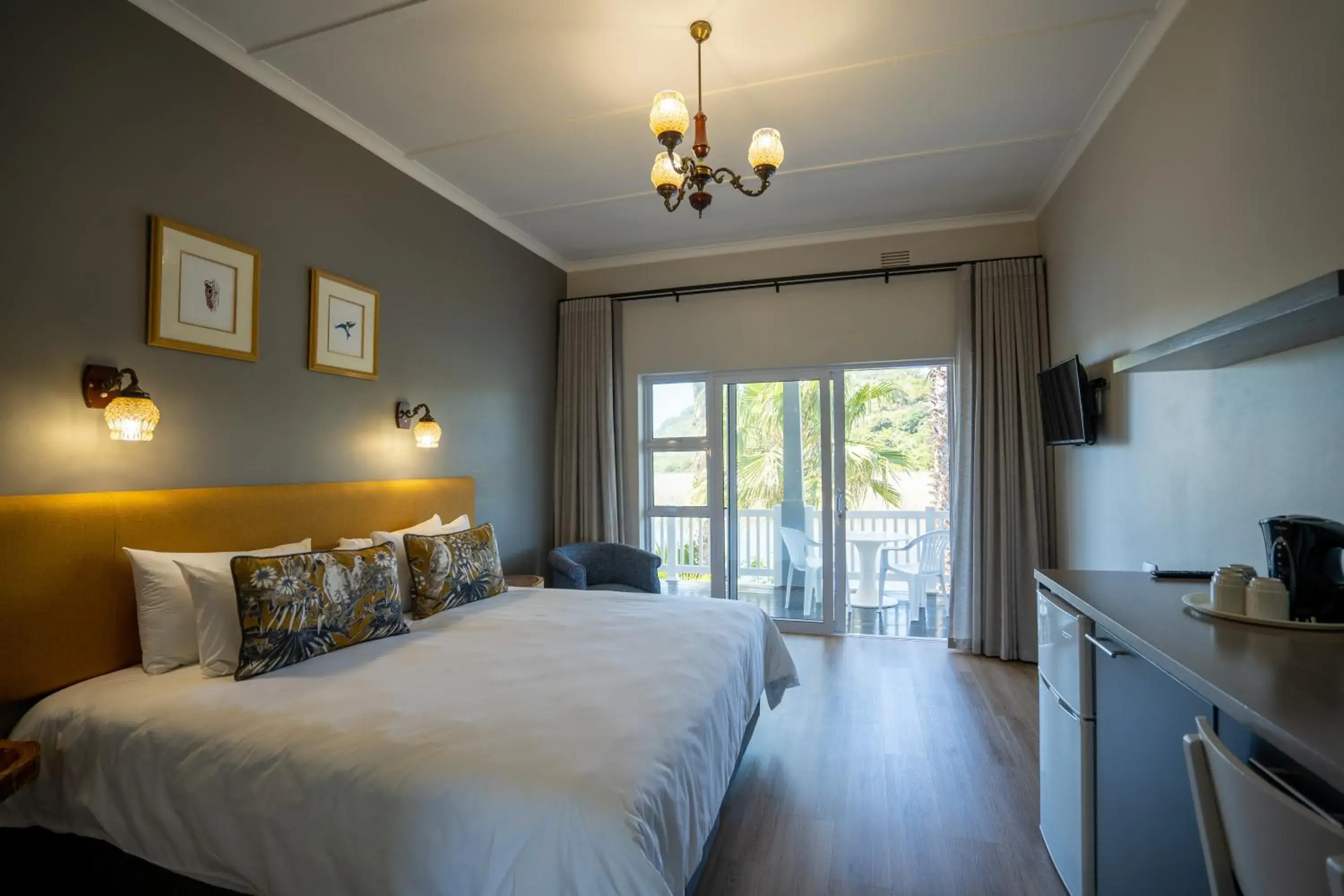 Standard Double or Twin Room in Fairy Knowe Hotel Standard Double or Twin Room in Fairy Knowe Hotel