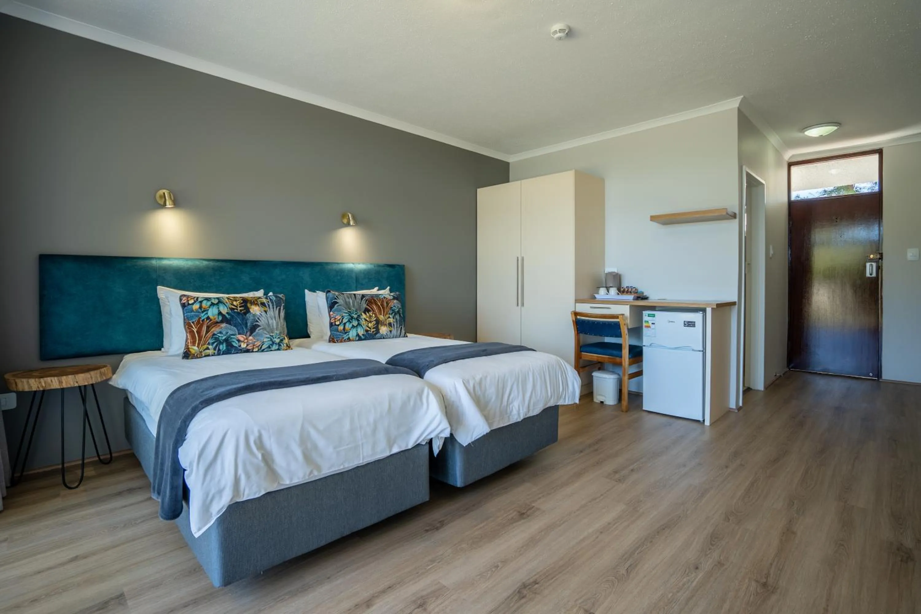 Photo of the whole room, Bed in Fairy Knowe Hotel